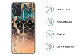 MuchoWow Handyhülle Abstrakt - Würfel - Gold - Muster - Luxus, Handyhülle Telefonhülle Samsung Galaxy A33