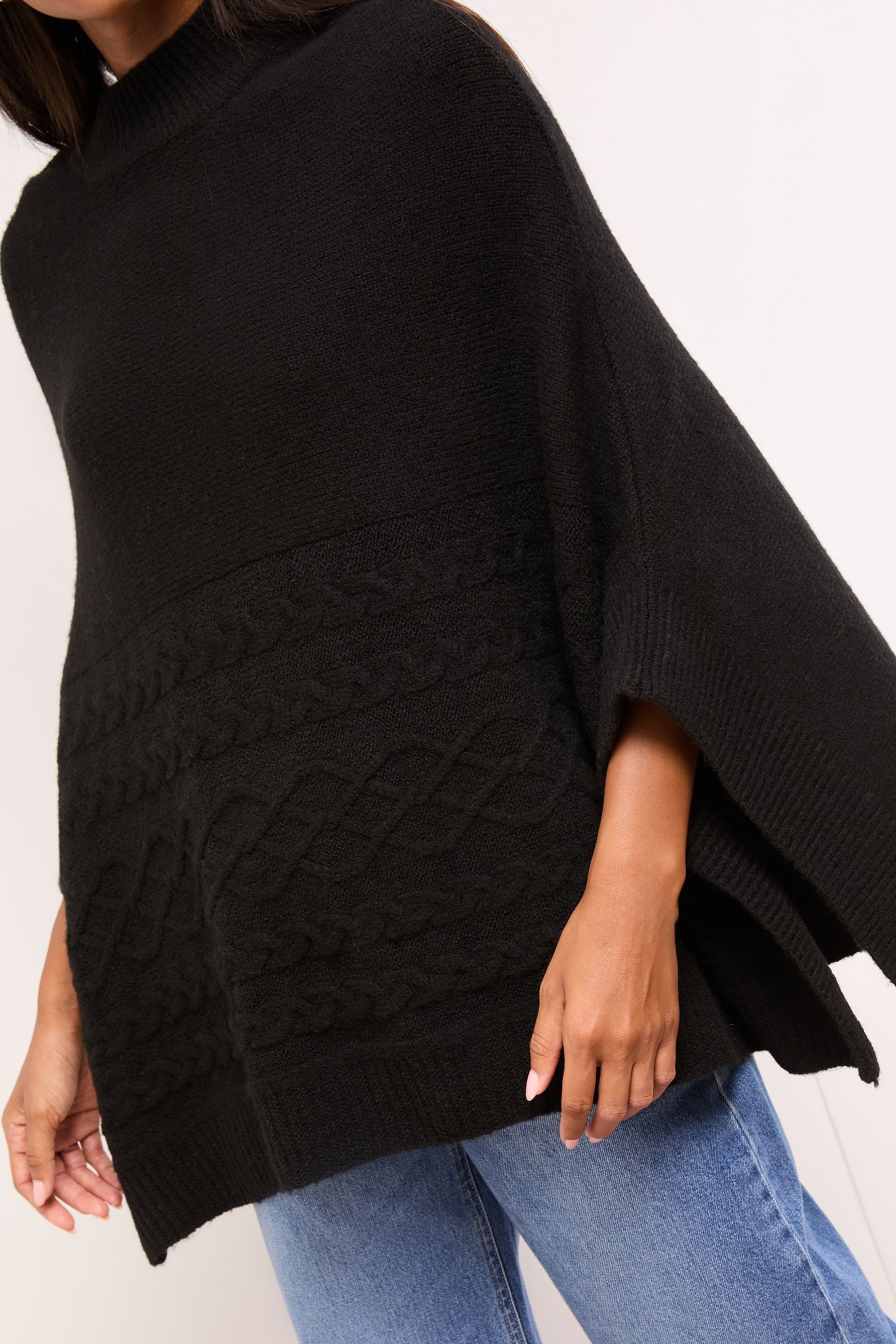 LIPSY Strickponcho Lipsy Bequemer Strickponcho mit Zopfmuster (1-tlg)