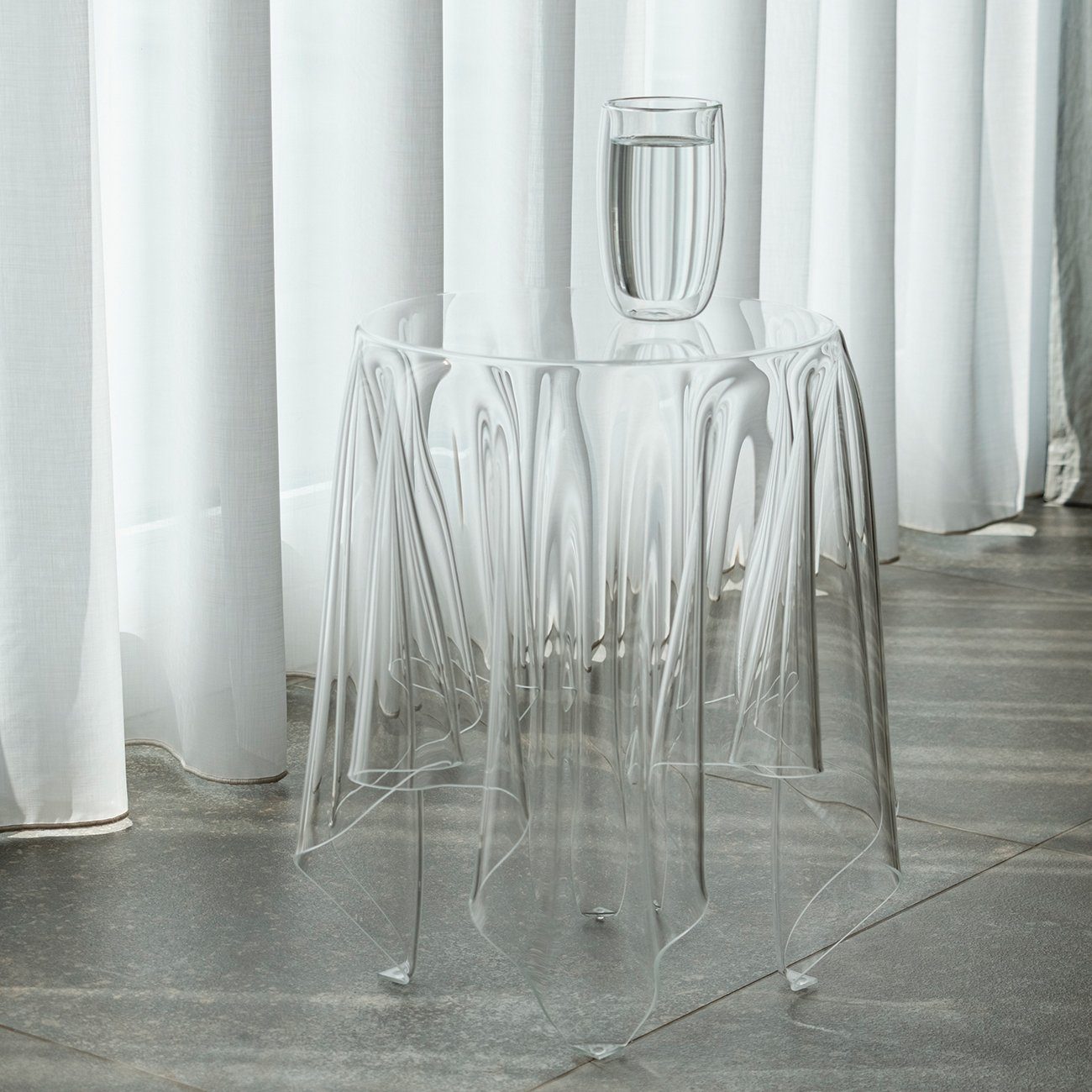 Essey Beistelltisch, Illusion, Acryl, cm Ø32 Tischtuch schwebendes Transparent 44cm x