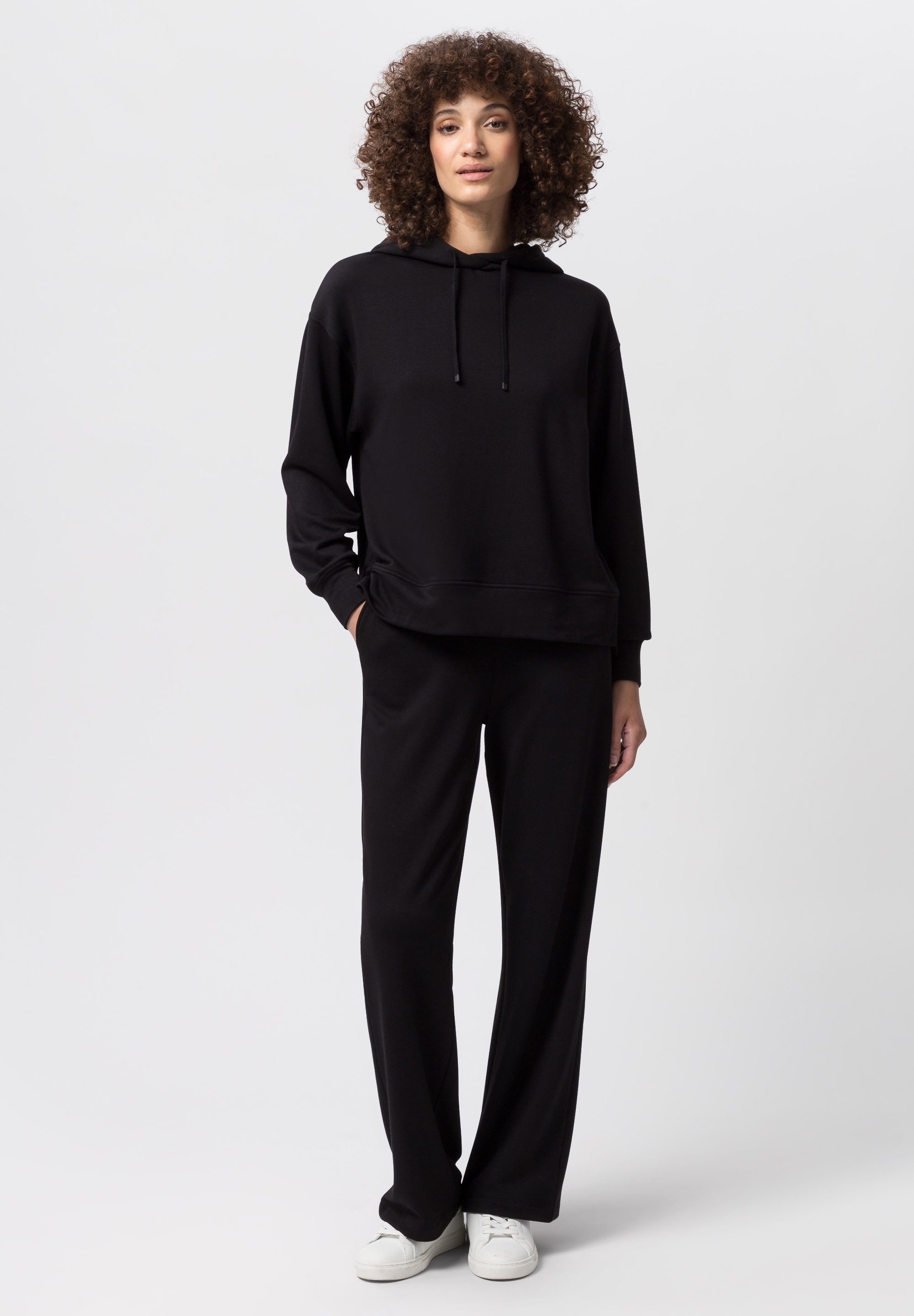 Les Lunes Jogginghose TOMMI Stil und Bequemlichkeit, schmeichelhafte Passform, praktische Taschen