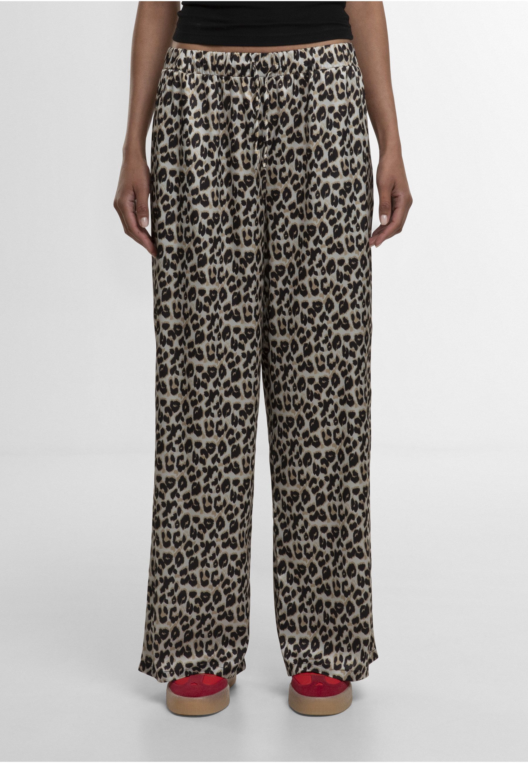 URBAN CLASSICS Stoffhose Urban Classics Ladies Leo Resort Pants (1-tlg)