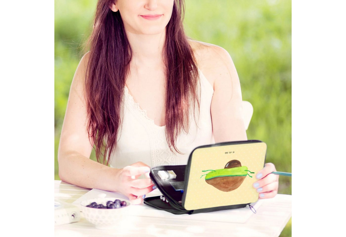 Thumbnail - Mr. & Mrs. Panda Federmäppchen Avocado Yoga - Gelb Pastell - Geschenk, Kind, Veggie, Stiftetasche, S, (Packung, 1-tlg., ...