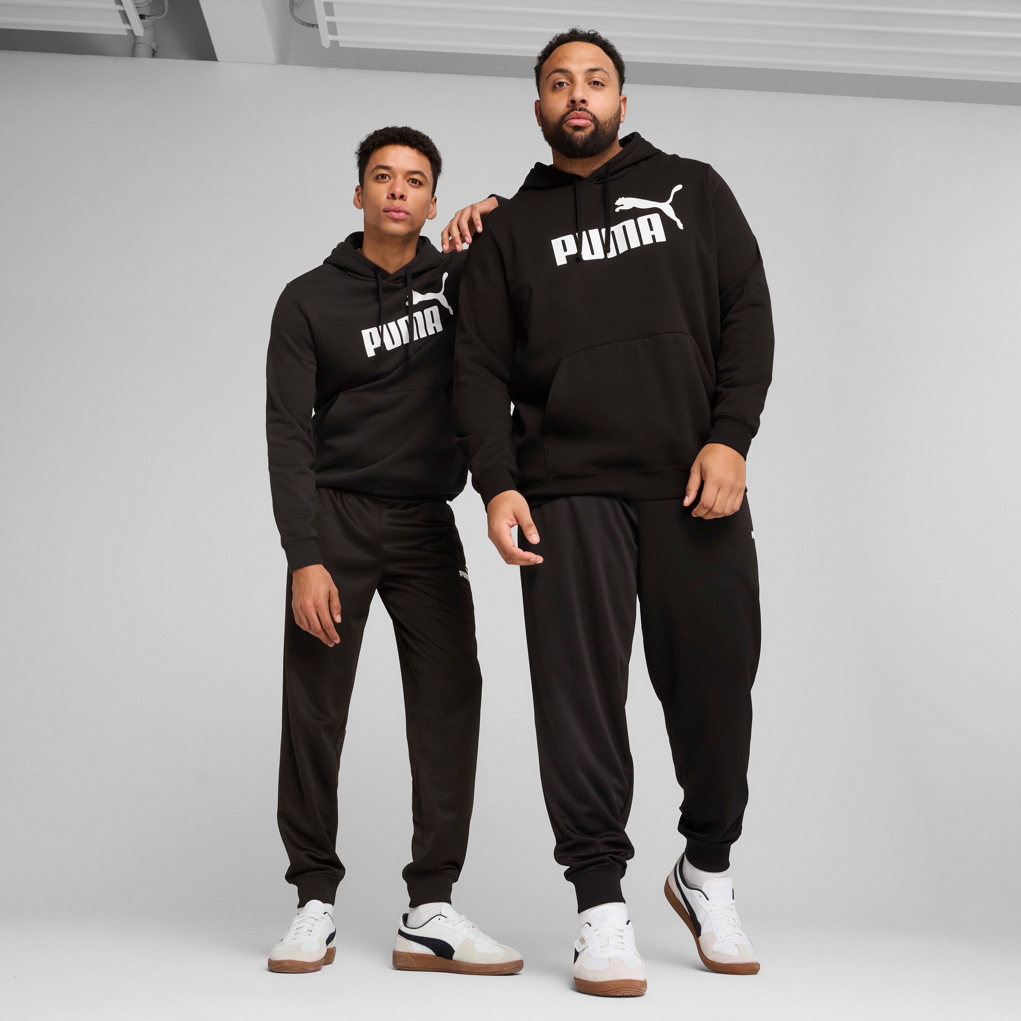 PUMA Trainingshose ESS NO. 1 LOGO POLY PANTS CL atmungsaktives Material, mit DryCELL-Technologie