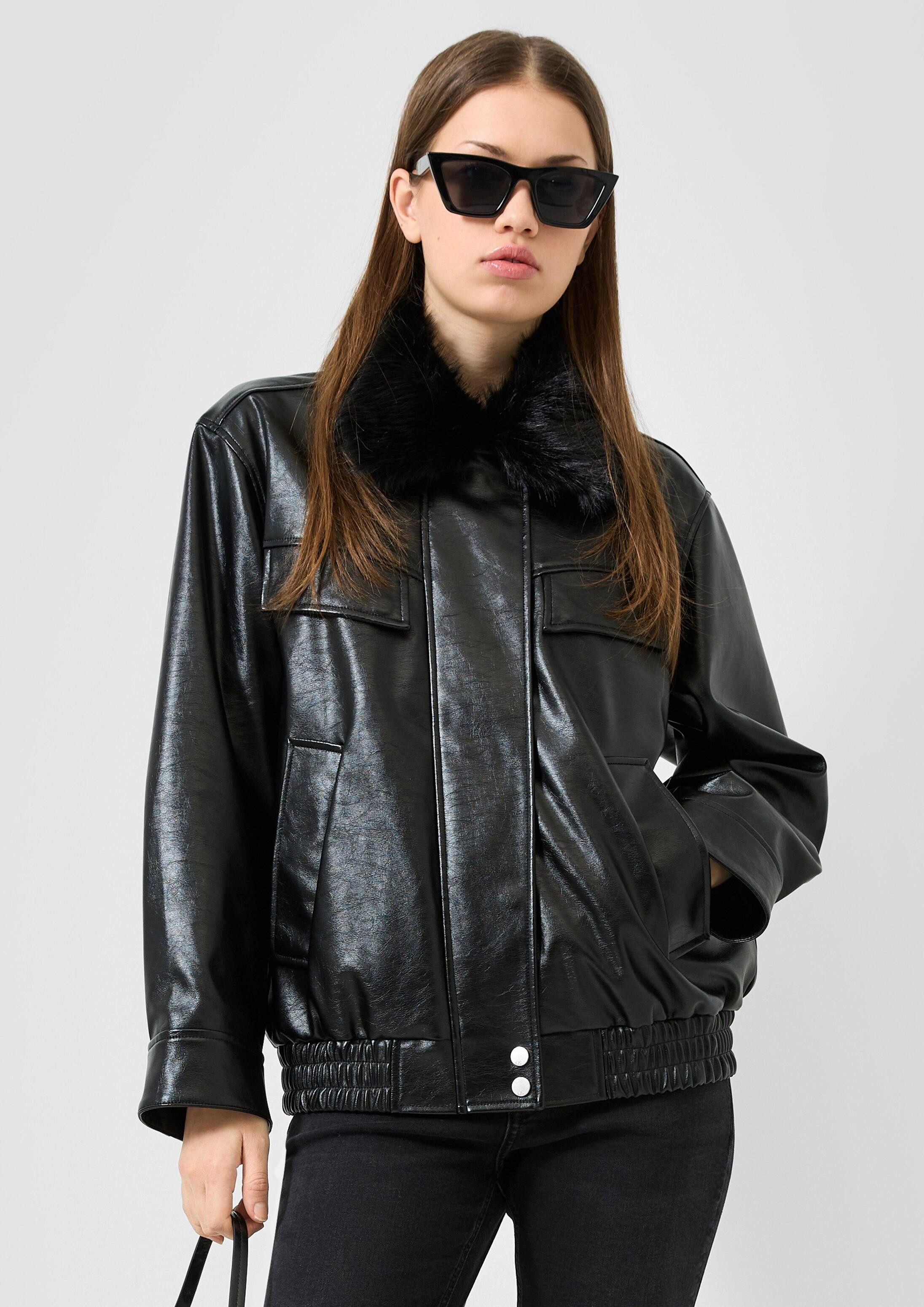 QS Funktionsjacke Outdoor-Jacke Jacke in Lederoptik mit abnehmbaren Fellkragen