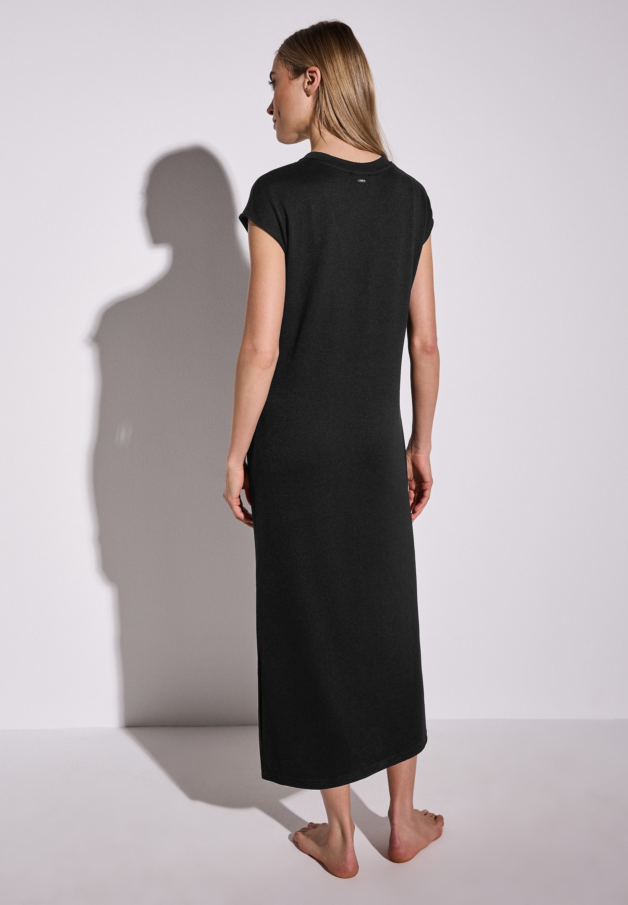 STREET ONE Midikleid mit V-Ausschnitt günstig online kaufen