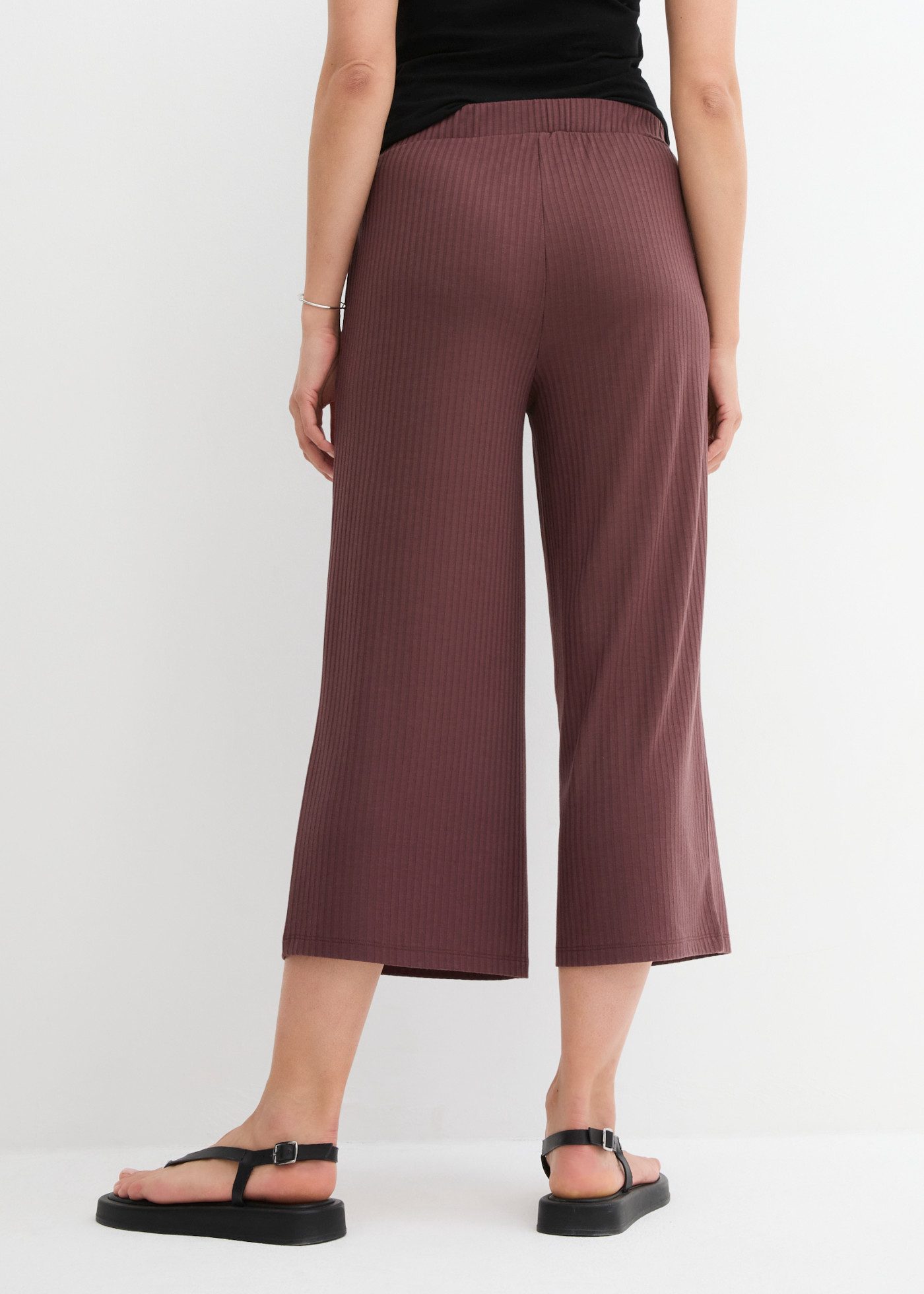 bonprix Jerseyhose aus Viskose, Polyester und Elasthan, lockere Passform, lässiger Stil