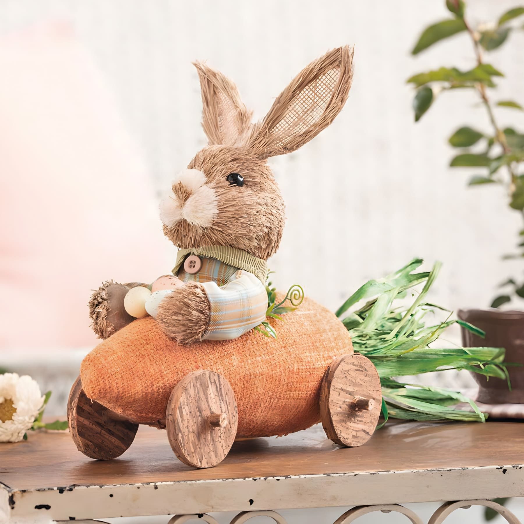 Dekoleidenschaft Dekofigur "Hoppelmobil" Osterhase in Karotte, Osterdeko aus Stroh & Textil 39 cm, lang, Osterfigur, Deko Ostern