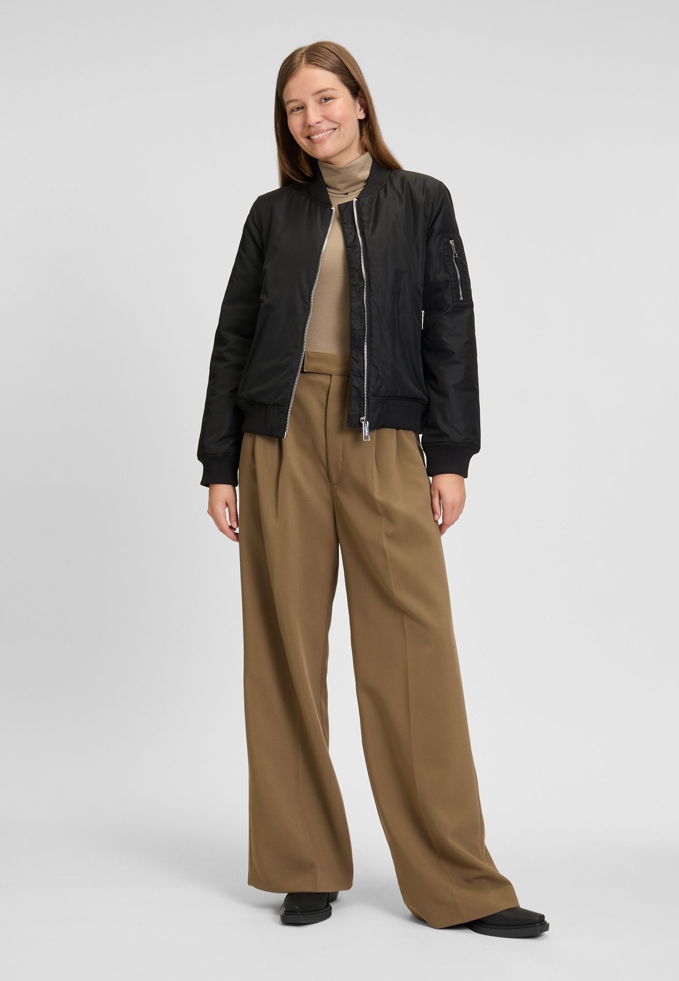 COVERED Bomberjacke Bonnie2 L60396CO Ärmeltasche, Bottlesteppung innen, bedruckte Paspel, Rippstehkragen