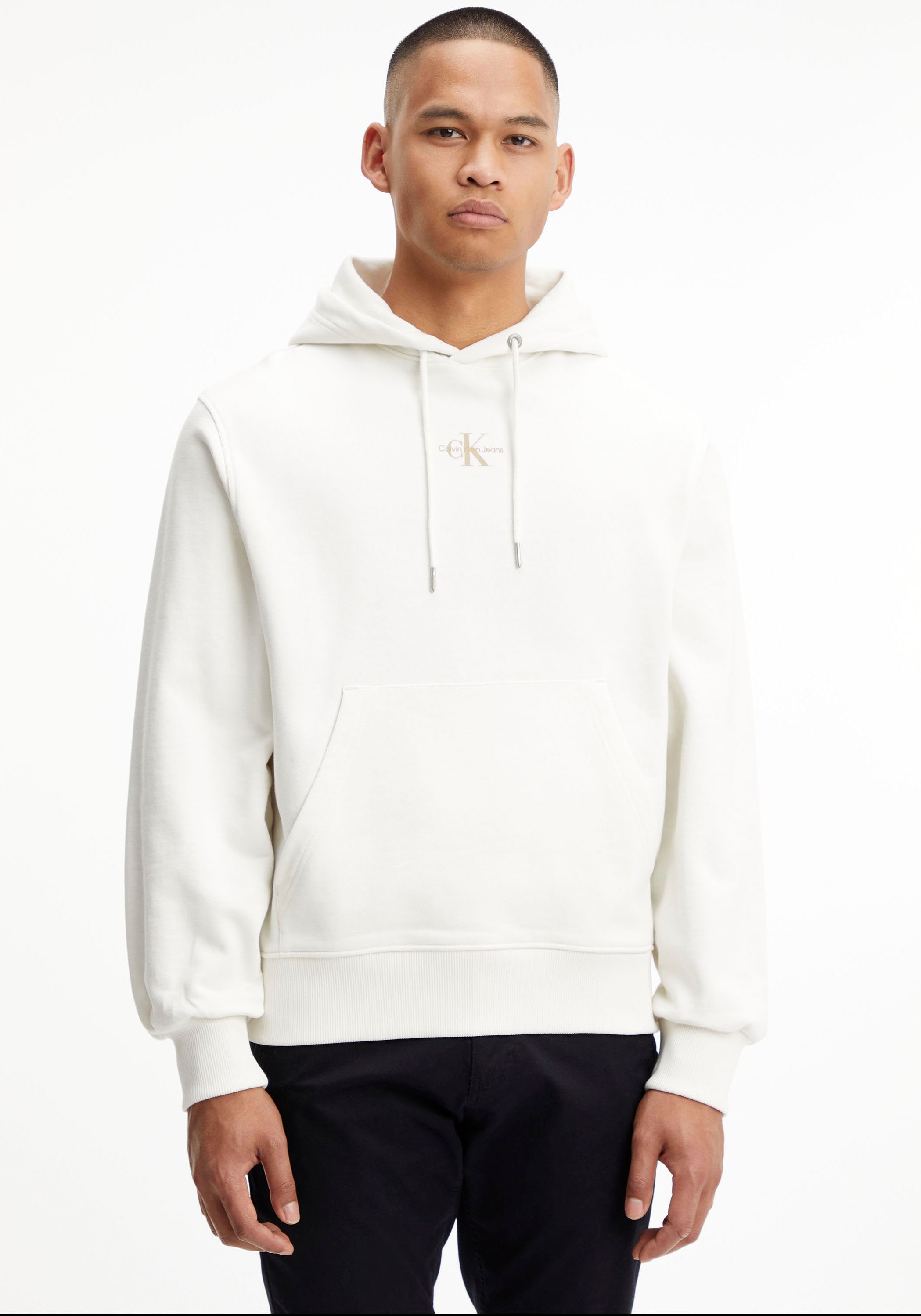 Calvin Klein Jeans Kapuzensweatshirt MICRO MONOLOGO HOODIE (1-tlg) mit Bio Baumwollanteil Ivory