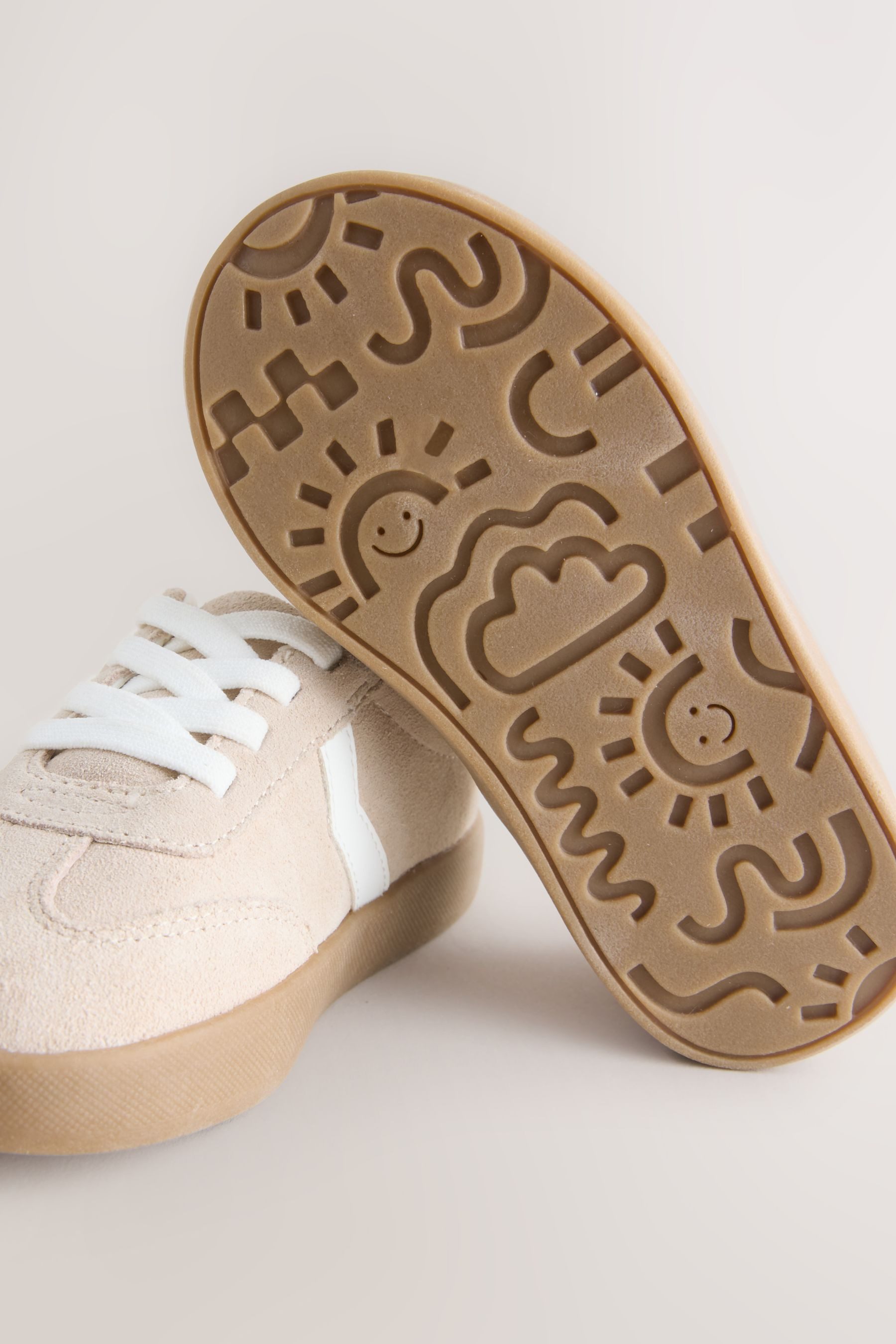 Next Sneaker mit Leoparden-Print und Elastikschnürung Sneaker (1-tlg)