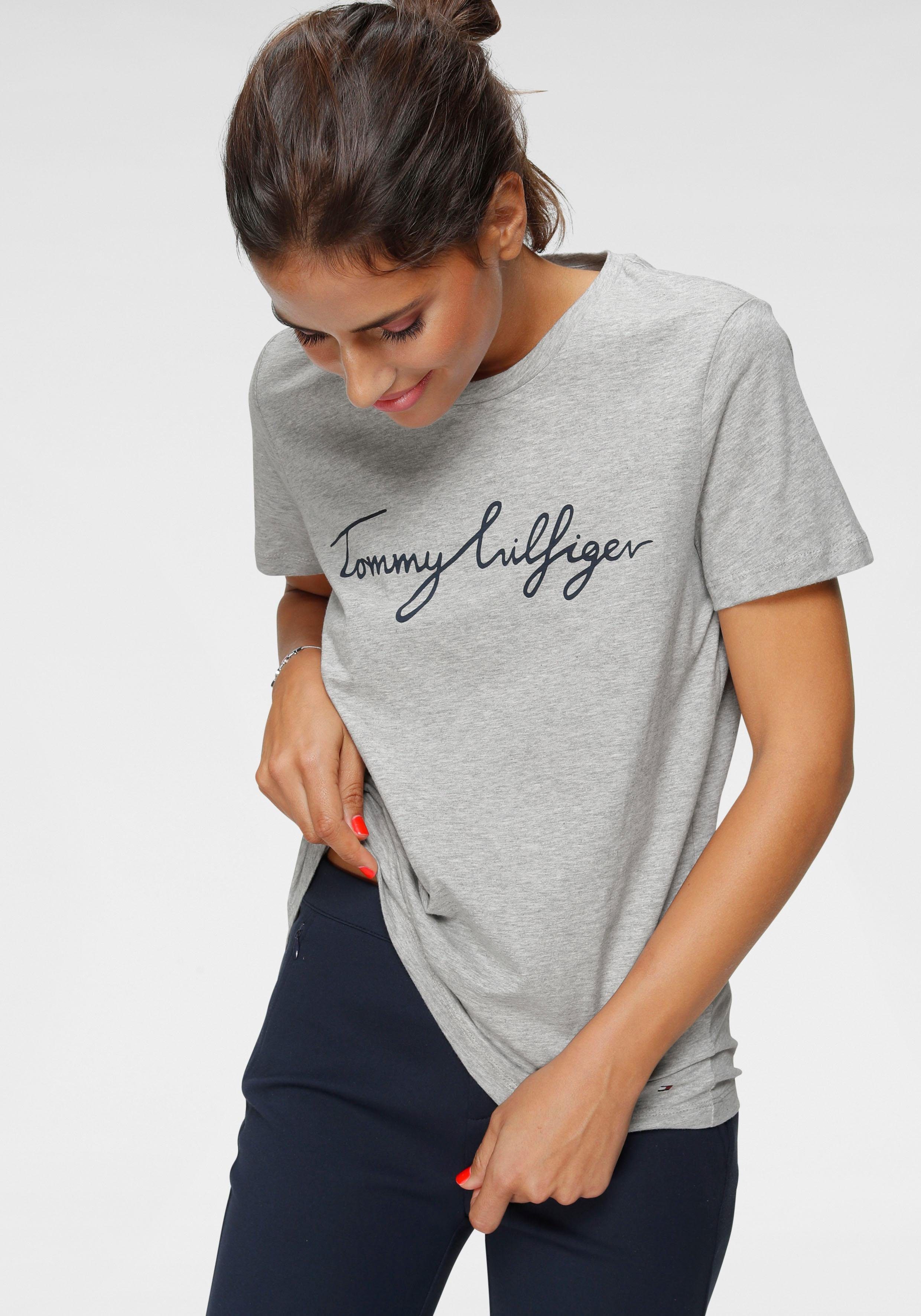 Tommy Hilfiger T-Shirt »HERITAGE CREW NECK GRAPHIC TEE« mit Tommy Hilfiger  Script Logo-Schriftzug & Logo-Flag am Saum online kaufen | OTTO
