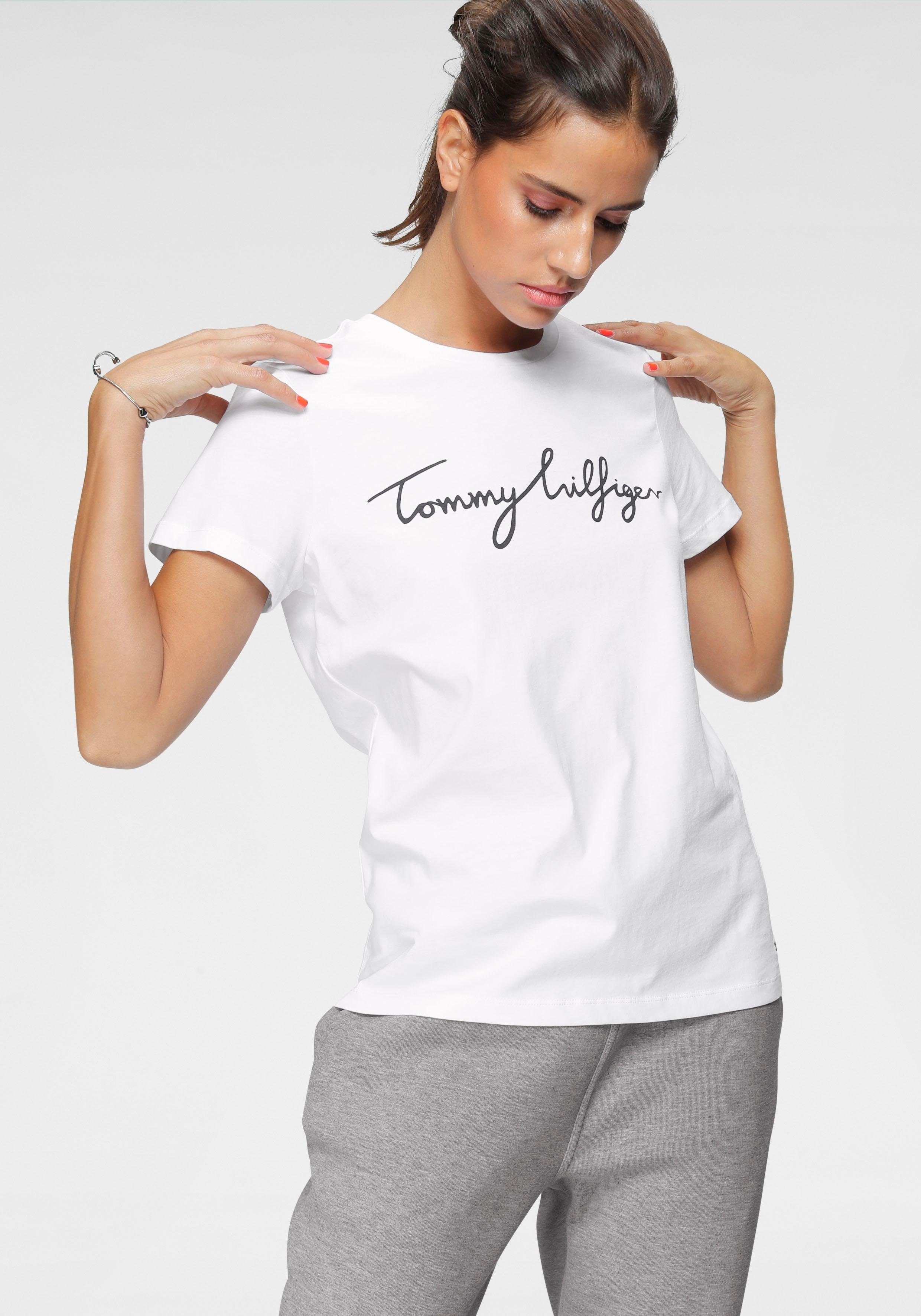 Tommy Hilfiger T-Shirt »HERITAGE CREW NECK GRAPHIC TEE« mit Tommy Hilfiger  Script Logo-Schriftzug & Logo-Flag am Saum online kaufen | OTTO