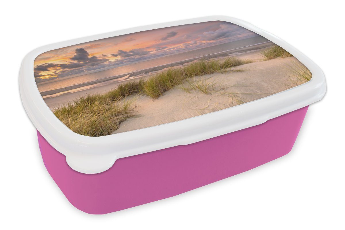 MuchoWow Lunchbox Feuriger Sonnenuntergang über dem Strand von Nes auf Ameland, Kunststoff, (2-tlg), Brotbox für Erwachsene, Brotdose Kinder, Snackbox, Mädchen, Kunststoff rosa