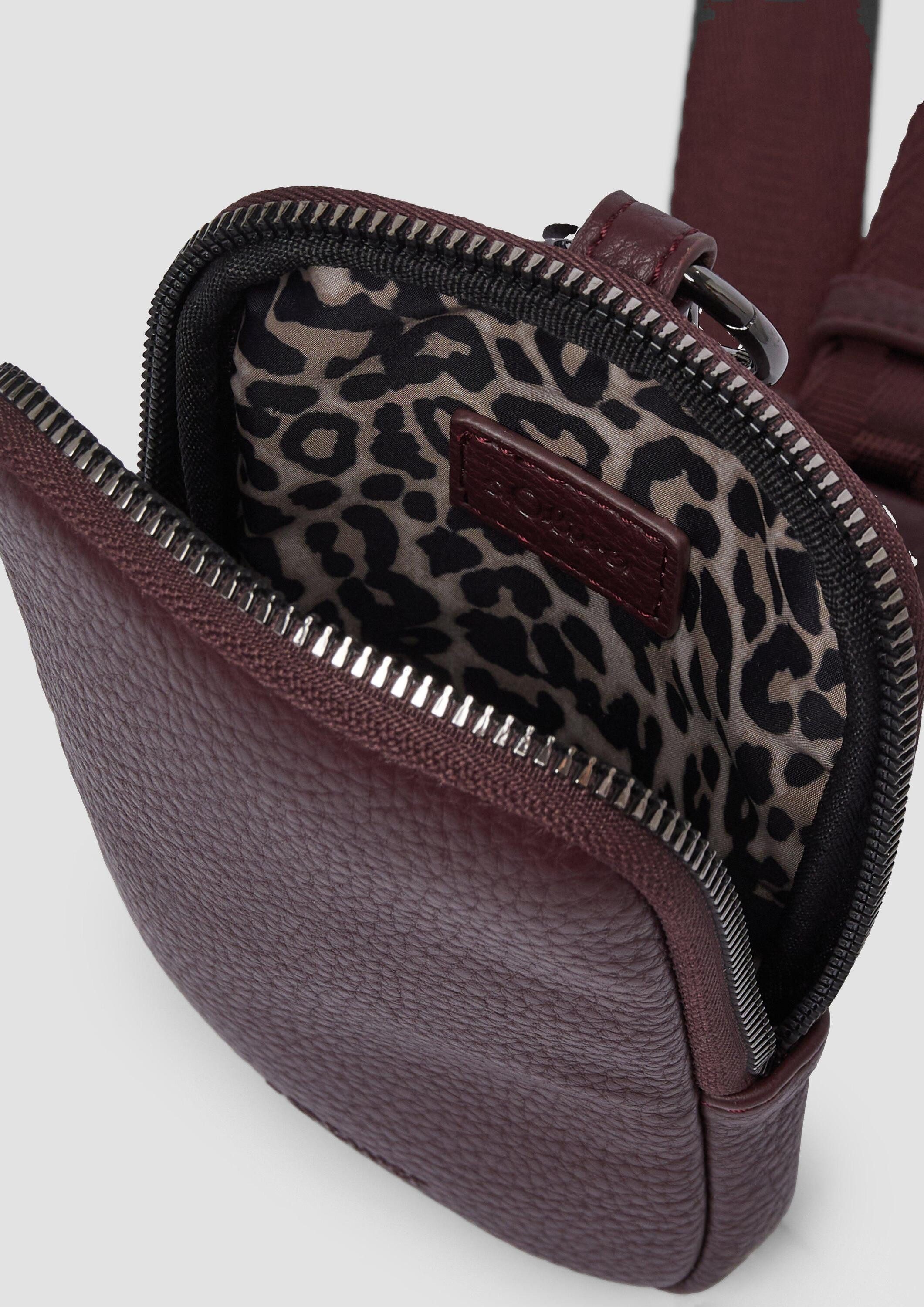 s.Oliver Handytasche Tasche, Handy-Tasche aus Lederimitat mit Leo-Lining
