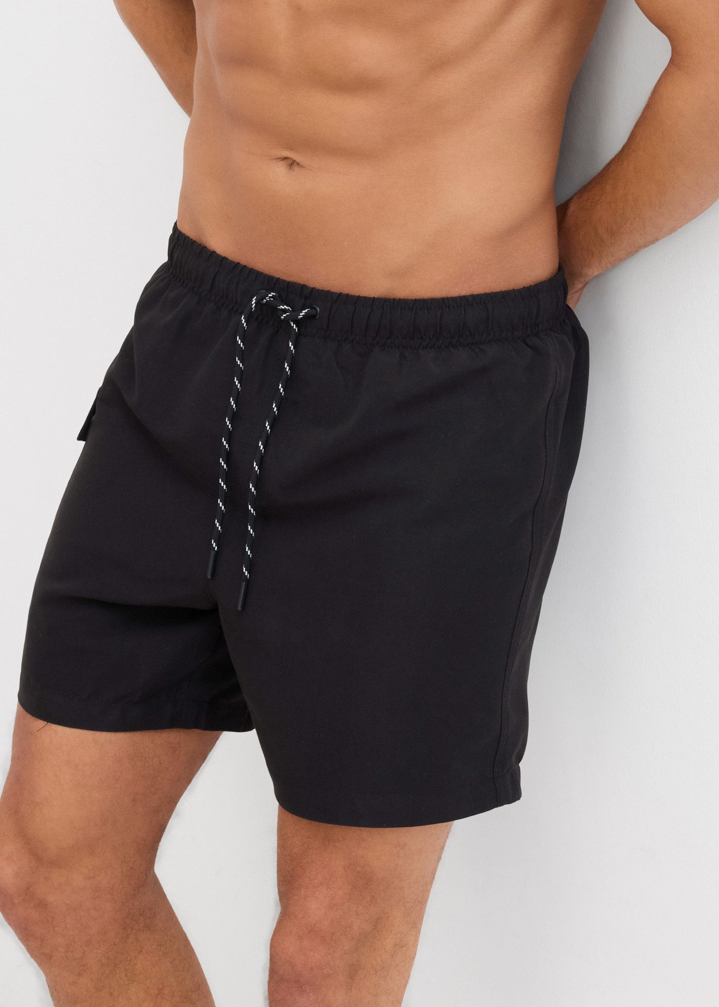 bonprix Badeshorts mit großer seitlicher Tasche, aus Polyester, in Größen bis XXXL