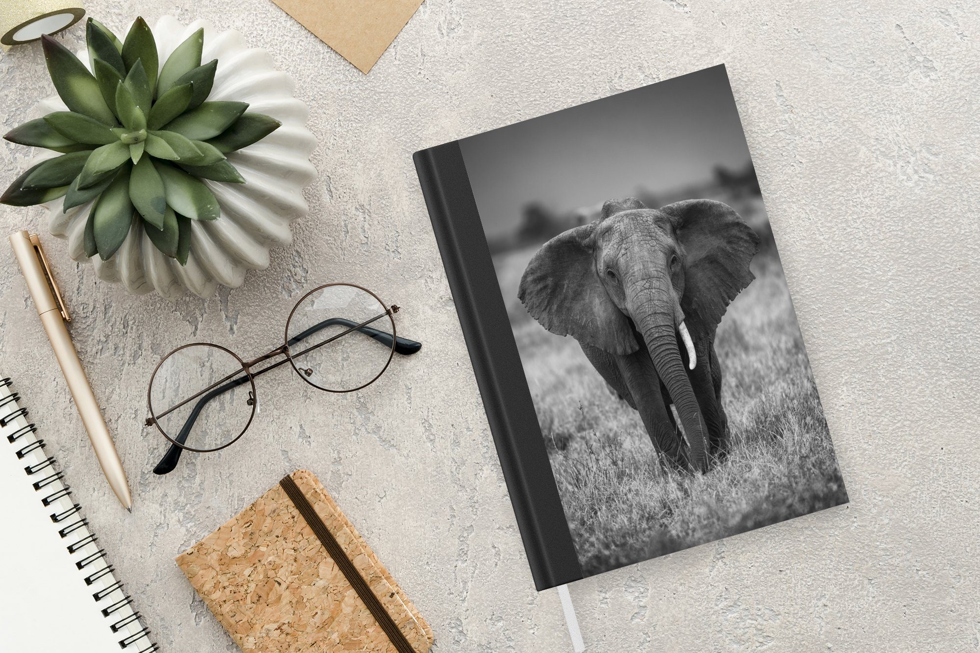 MuchoWow Notizbuch Elefant 98 - Tagebuch, - Journal, Tiere A5, Wildtiere, - Seiten, Haushaltsbuch Merkzettel, Notizheft, Safari