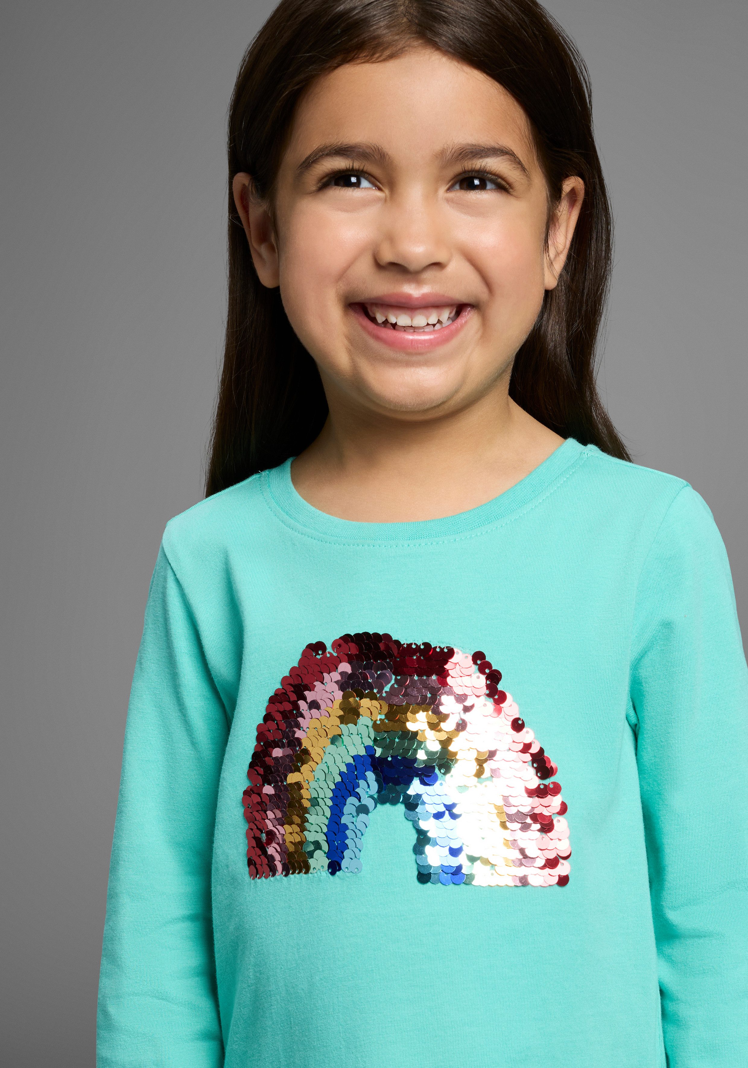 KIDSWORLD Langarmshirt Regenbogen Pailletten-Applikation Langarm, Basic-Passform, mit schimmernden Pailletten-Applikationen