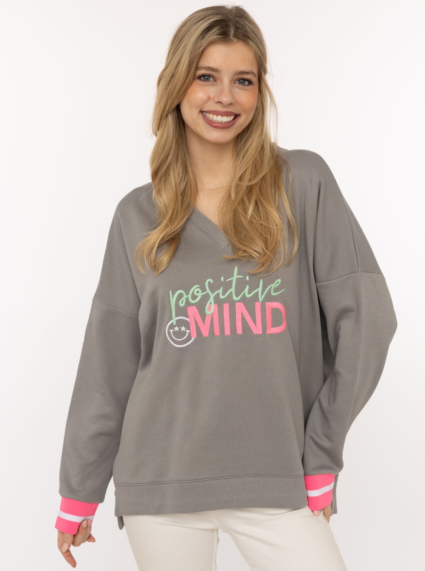 Zwillingsherz Hoodie "Positive Mind" neonfarbenen Bündchen, V-Ausschnitt, Seitenschlitze, Langarm
