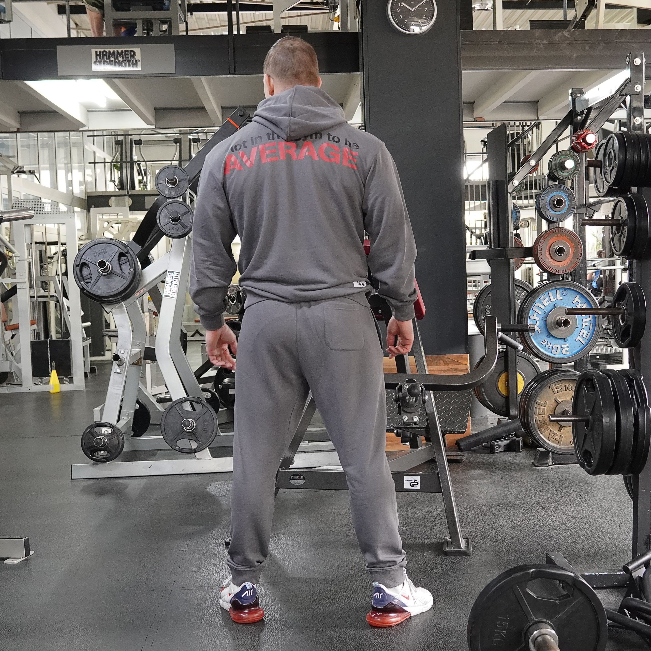 BRACHIAL THE LIFESTYLE COMPANY Jogginghose Brachial Jogginghose "Not Average" grau