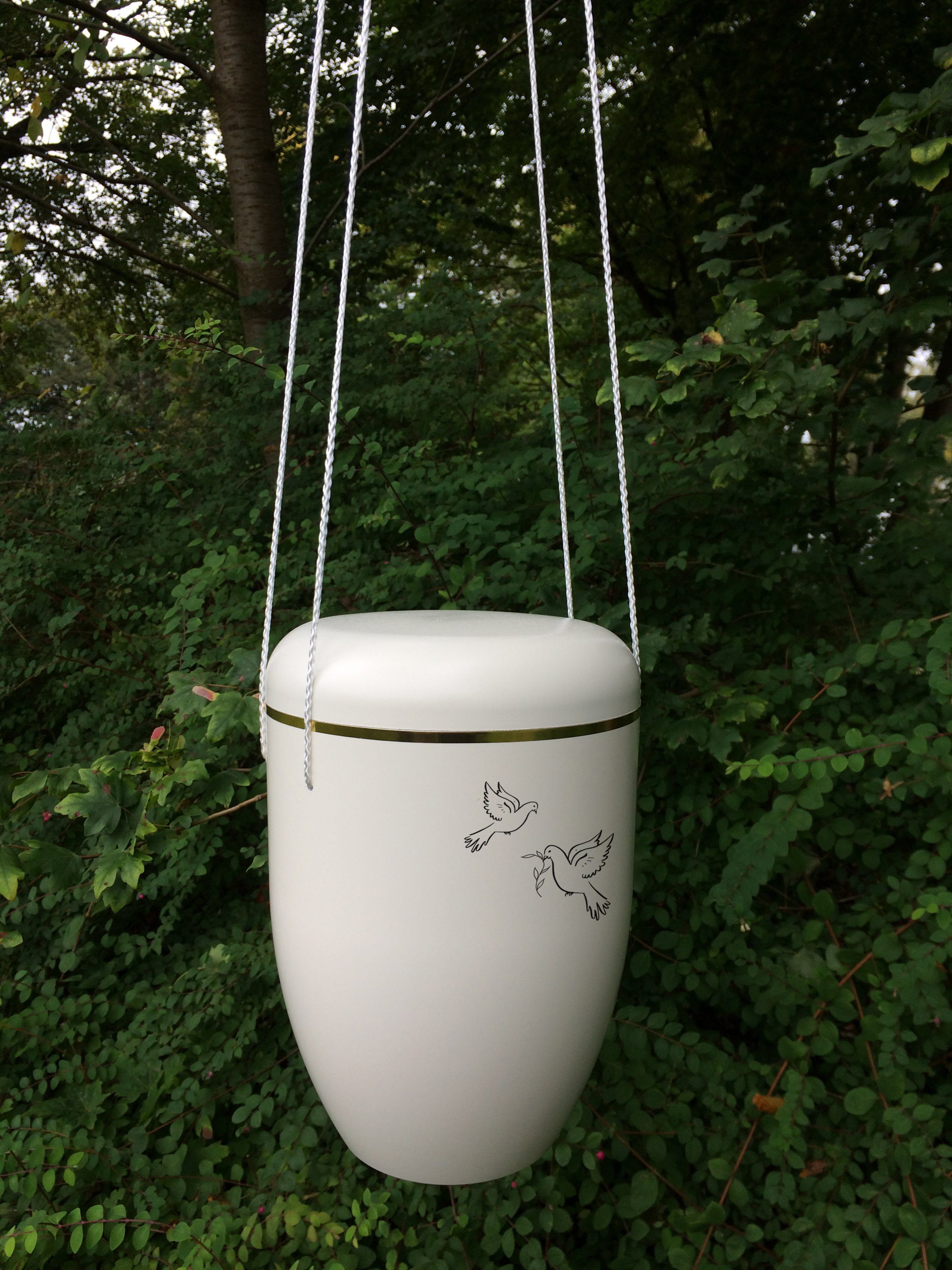 Lasernauten Grabkerze Bio Urne creme weiß mit Goldrand & Wunschmotiv für Beerdigung Asche