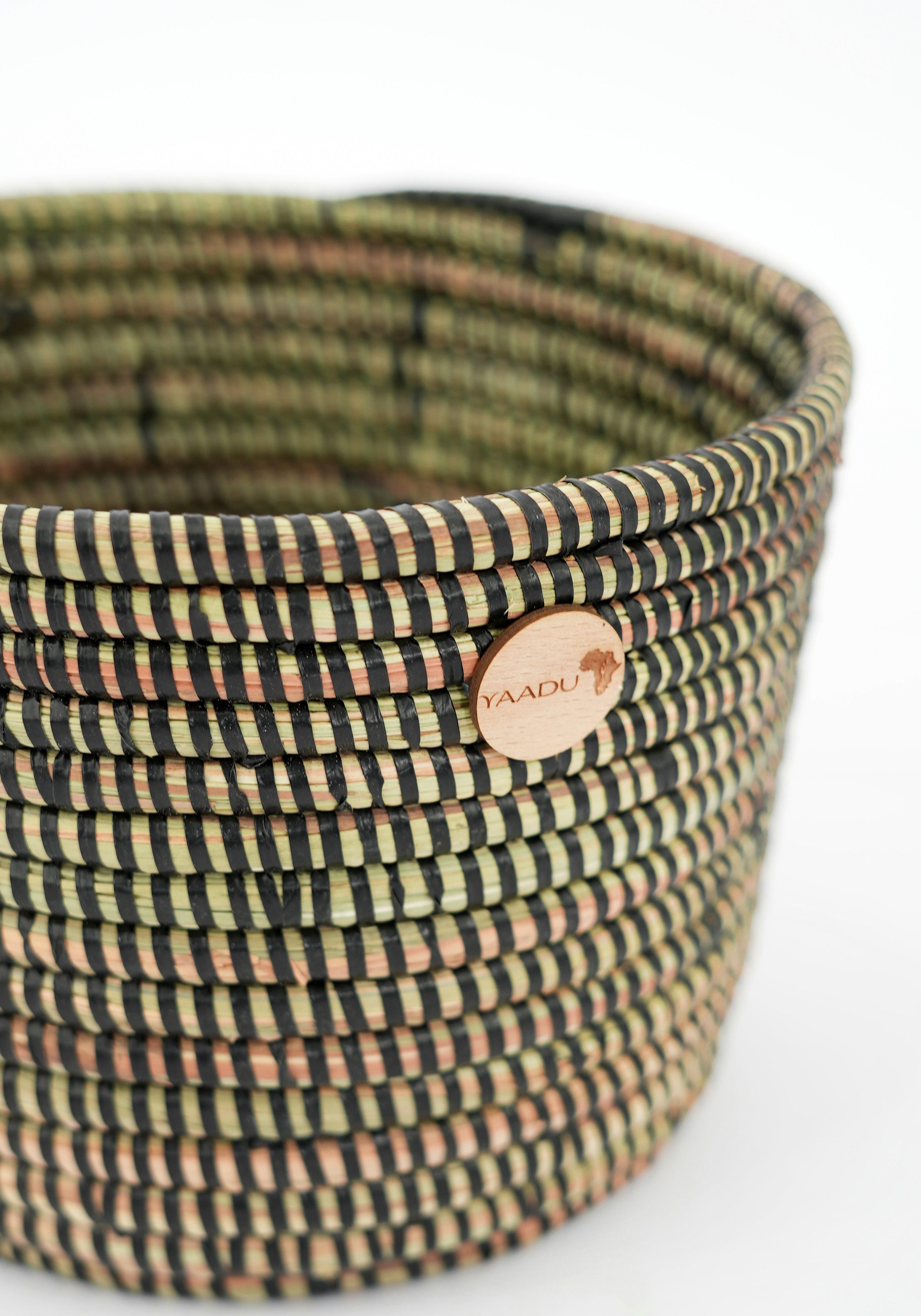 YAADU Aufbewahrungskorb Allzweckkorb geflochtener Korb klein - Ordnung, Pflanzenkorb, Übertopf, ca 16x13,5cm - Handgefertigt in Afrika aus traditioneller Flechtkunst