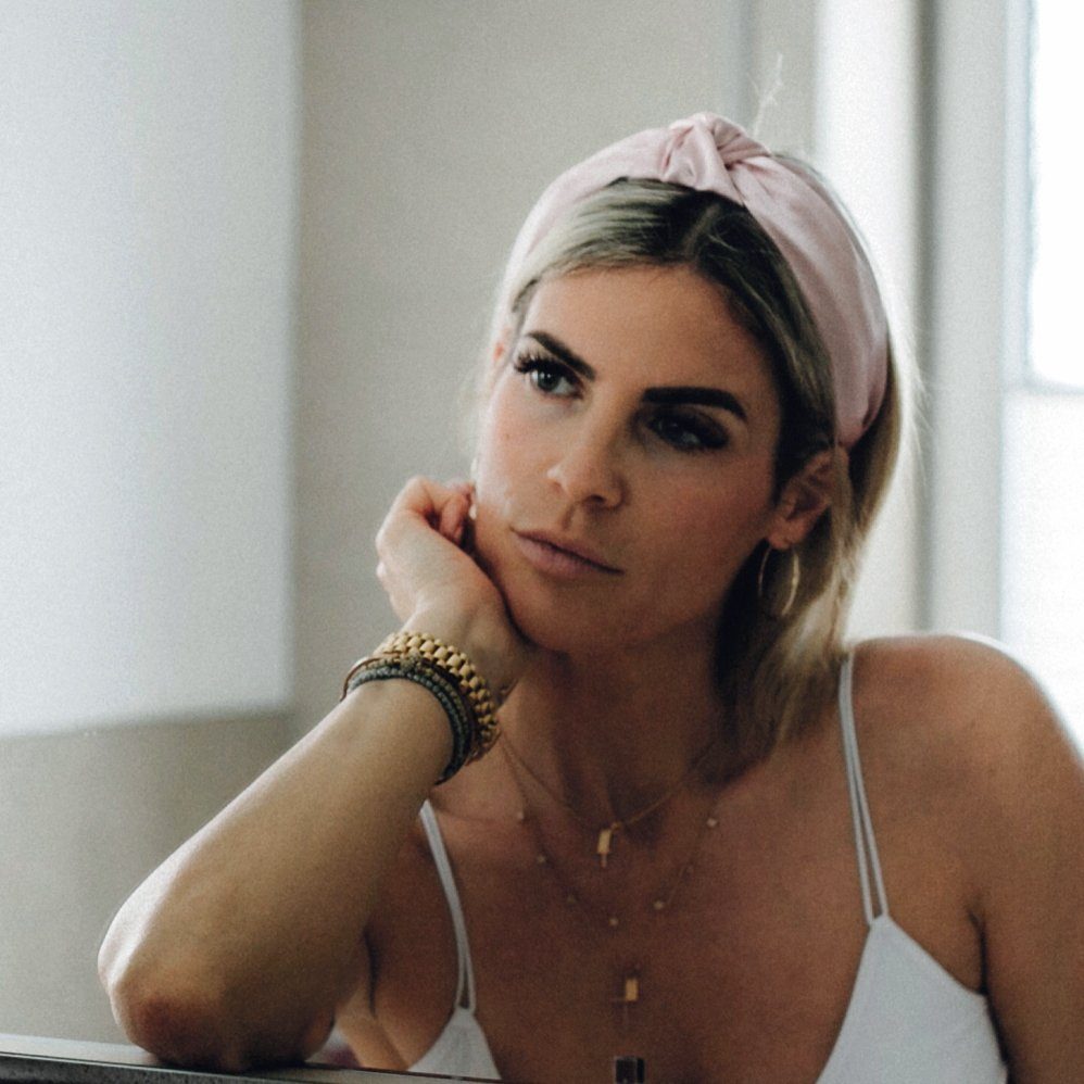 AILORIA Haargummi DELICAT & DOUX Set Hairband und Scrunchie S, Luxuriöses Set aus einem Haarreif und einem Haargummi