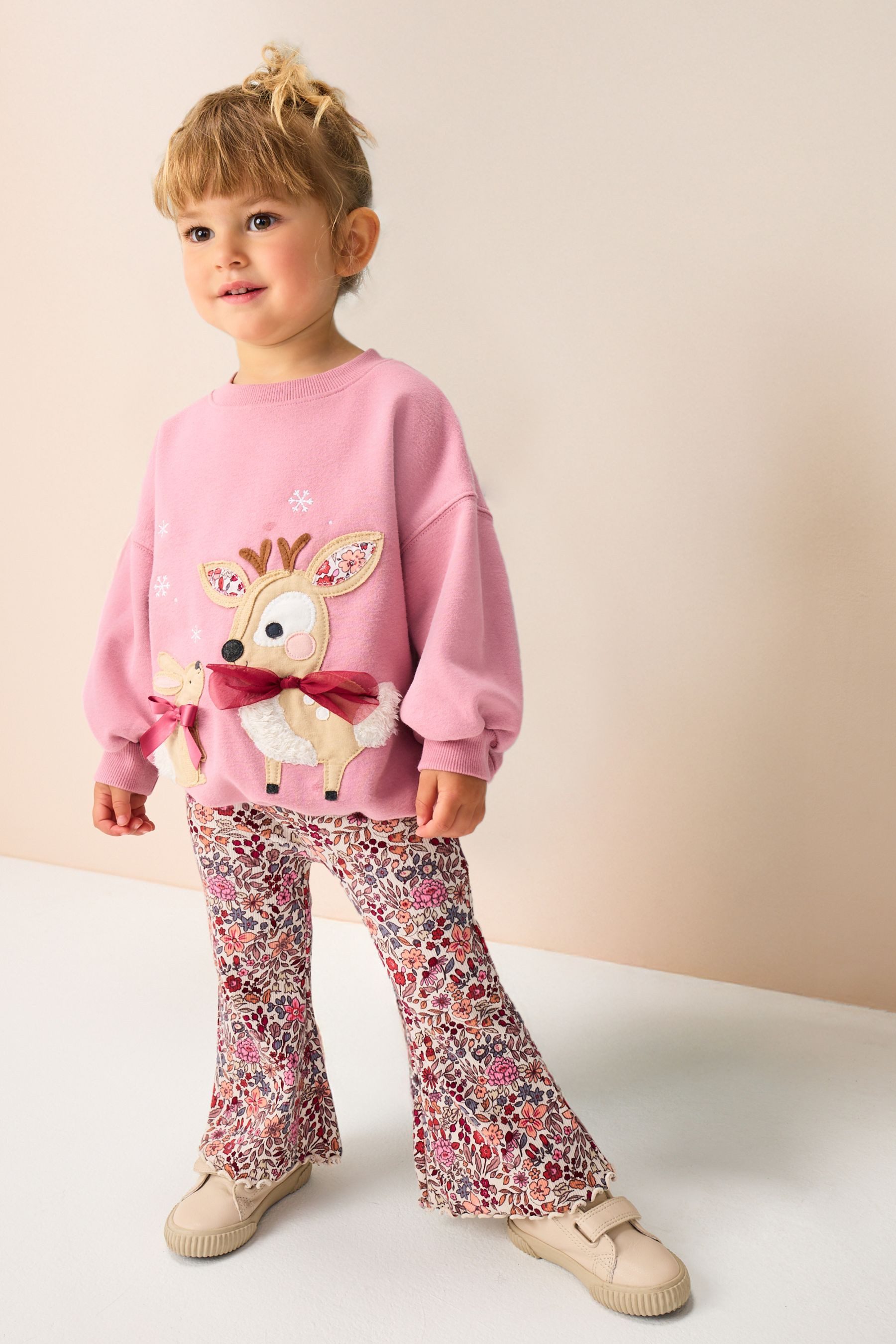 Top & Leggings Sweatshirt und ausgestellte Leggings im Set