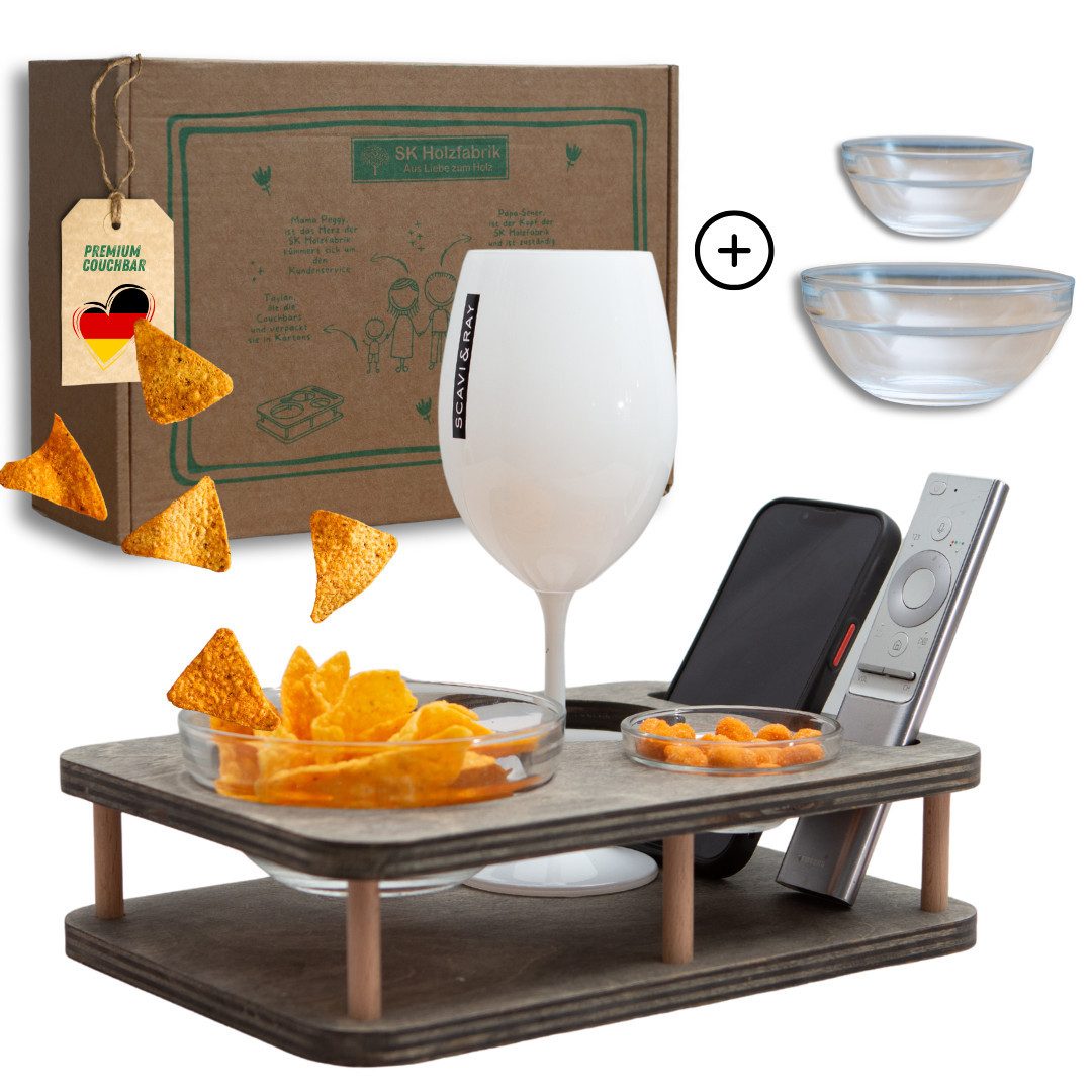 PEGSEN Servierplatte Couchbar Sofa Tablett YOLO mit 2 Snackschalen, Birkenholz, (Set, 3-tlg., mit lebensmittelechten Glasschalen), passend für Kaffeetassen, 0,5L Flaschen und Weingläser, geöltes Finish