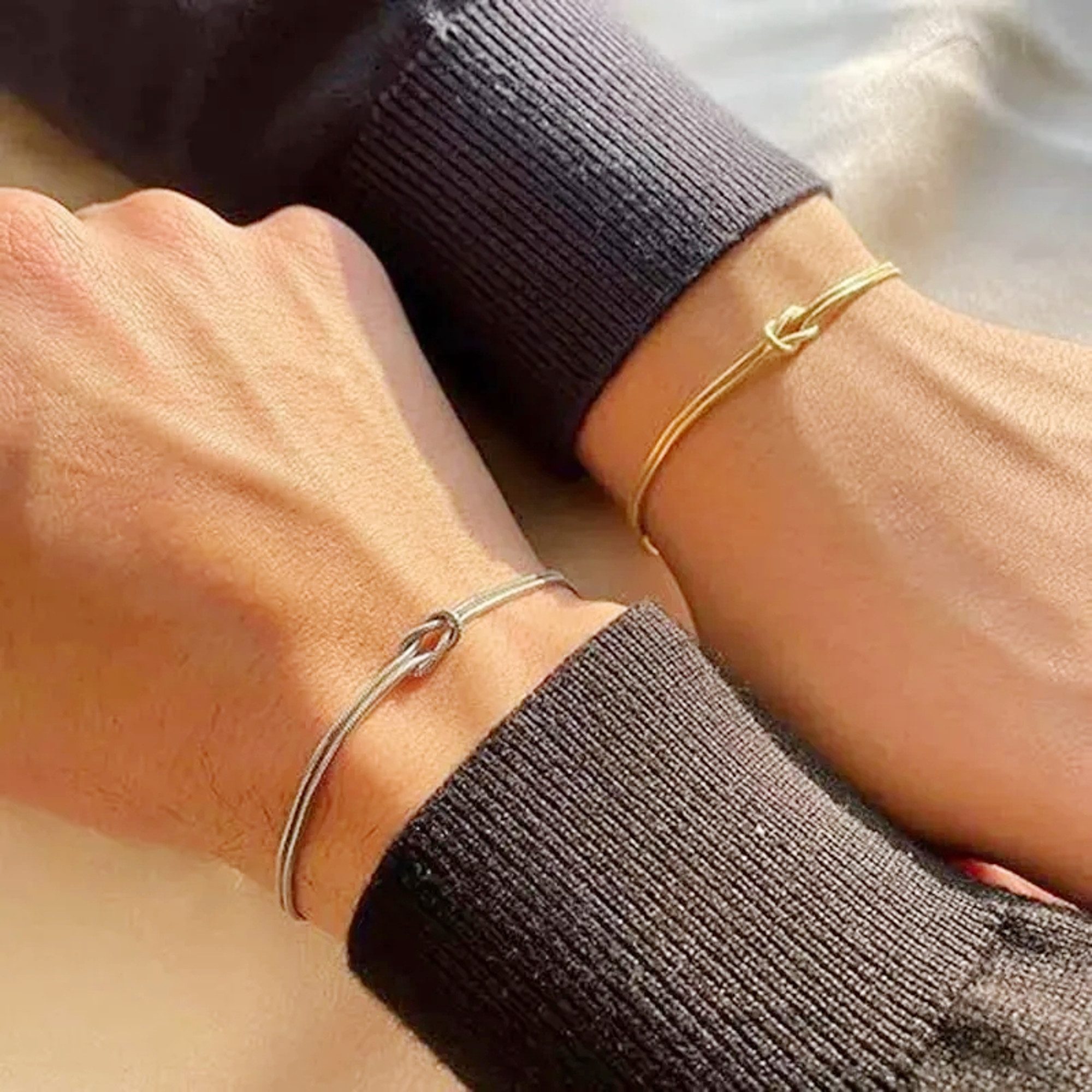 KARMA Armband Set Partner-Armbänder Knoten Silber Gold (Freundin Schwester Freund, 2-tlg., Armbandset wasserfest hypoallergen), Armband Pärchenschmuck Partnerschmuck