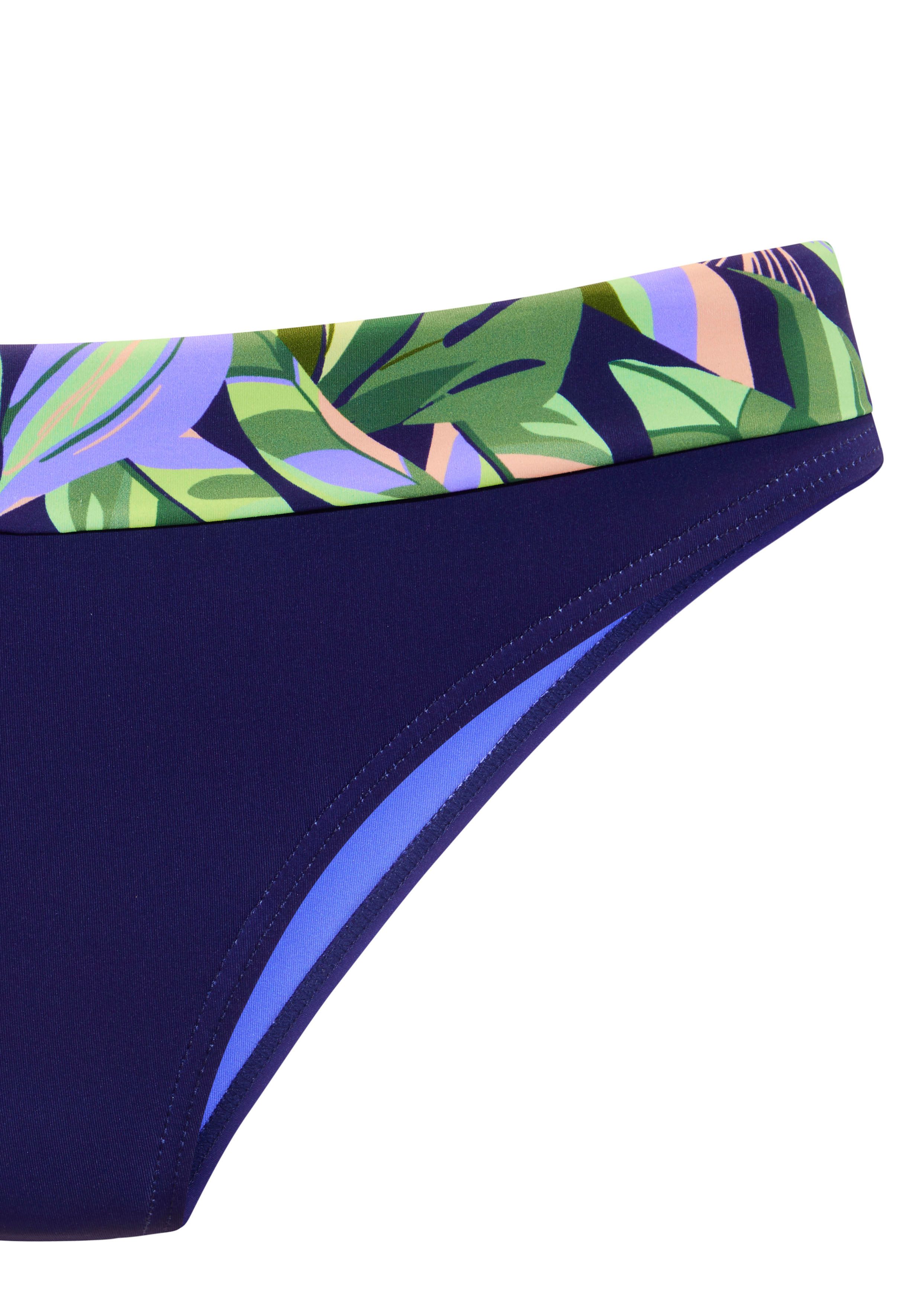 s.Oliver Bikini-Hose Avin mit modernem Allover-Print