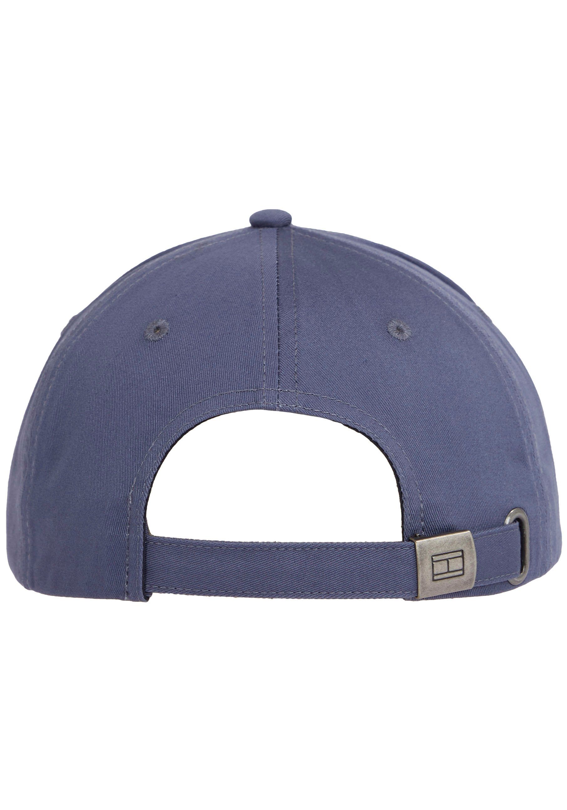 Tommy Hilfiger Baseball Cap SKYLINE CAP Klemmverschluss Tommy mit Flag-Gravur auf Faded Indigo