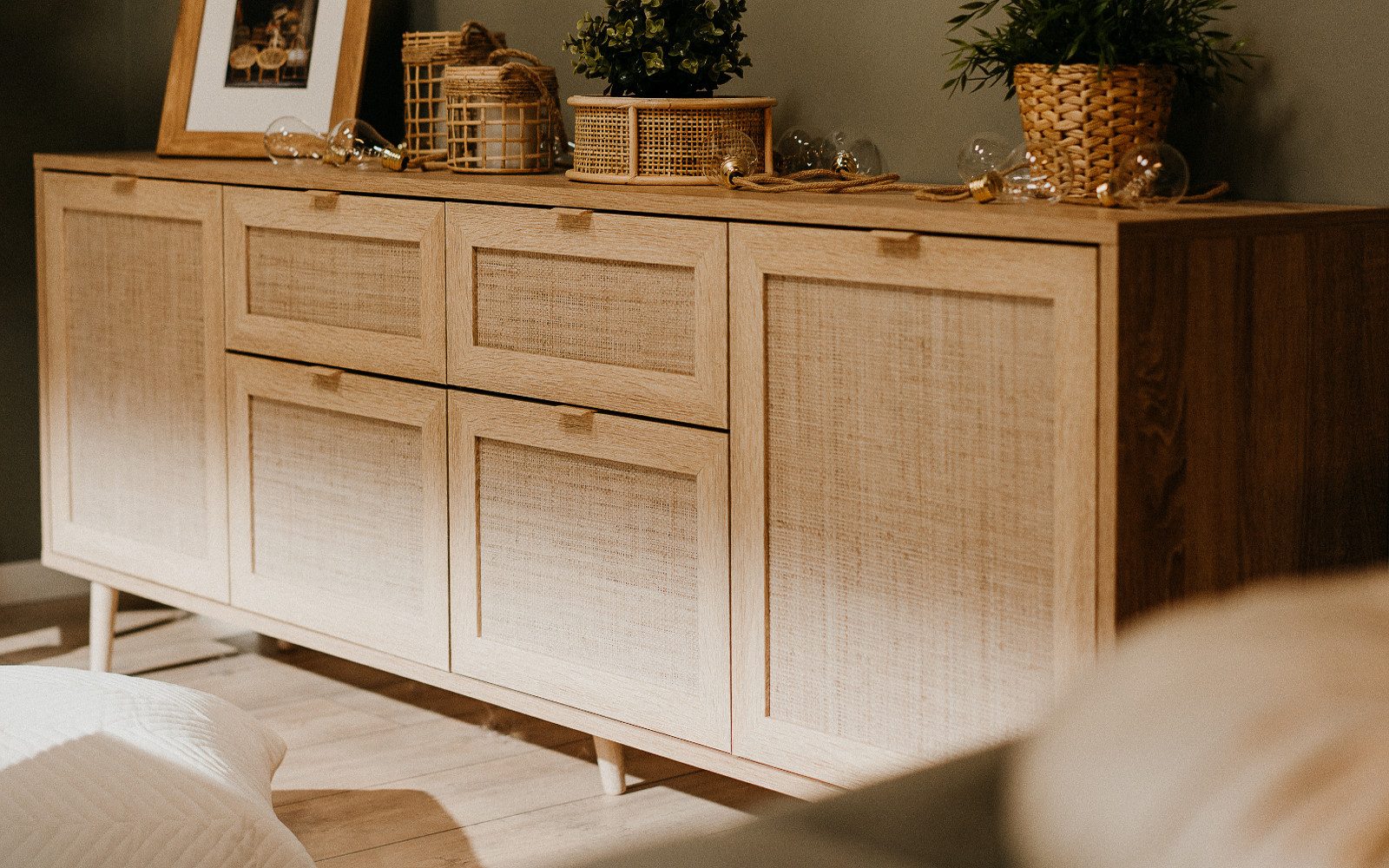 Furn.Design Sideboard Niran (Kommode in Sonoma Eiche mit Bast - Dekor, 180 x 71 cm), skandinavisches Design