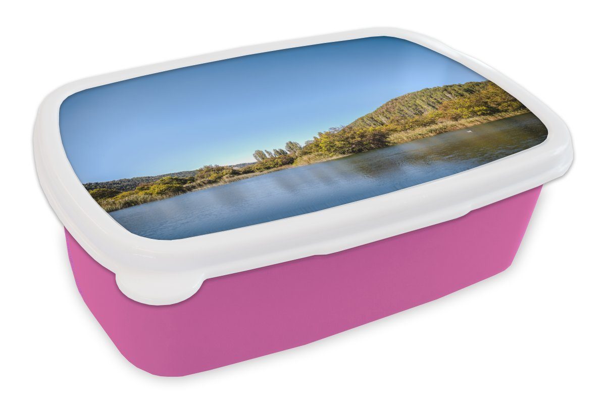 MuchoWow Lunchbox Die ruhigen Gewässer in der Nähe der Hügellandschaft des Nationalparks, Kunststoff, (2-tlg), Brotbox für Erwachsene, Brotdose Kinder, Snackbox, Mädchen, Kunststoff rosa