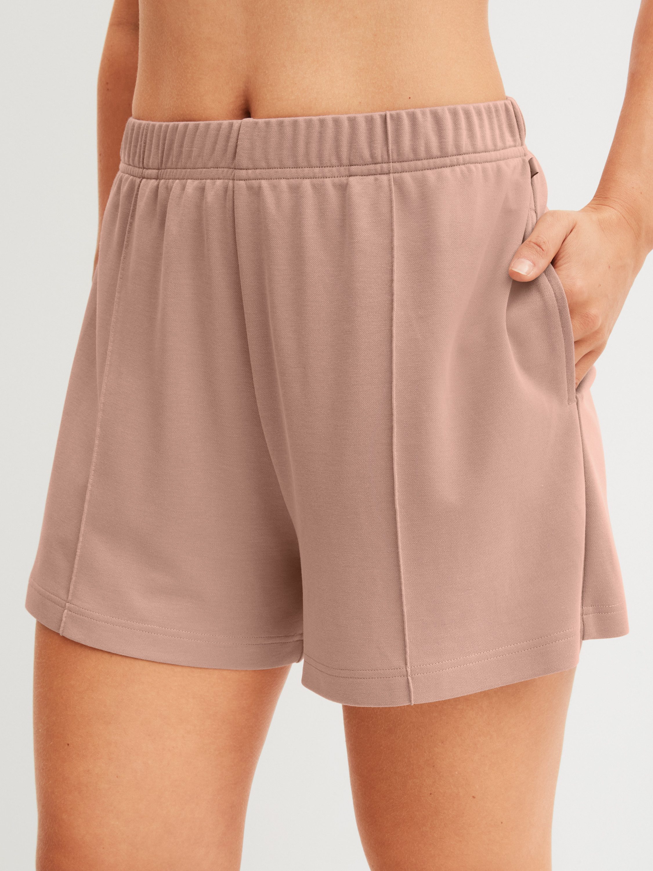 CALIDA Pyjamashorts Natural Loungewear Damen (1-tlg) leichte Modalfaser, atmungsaktiv, elastischer Bund, mit Seitentaschen