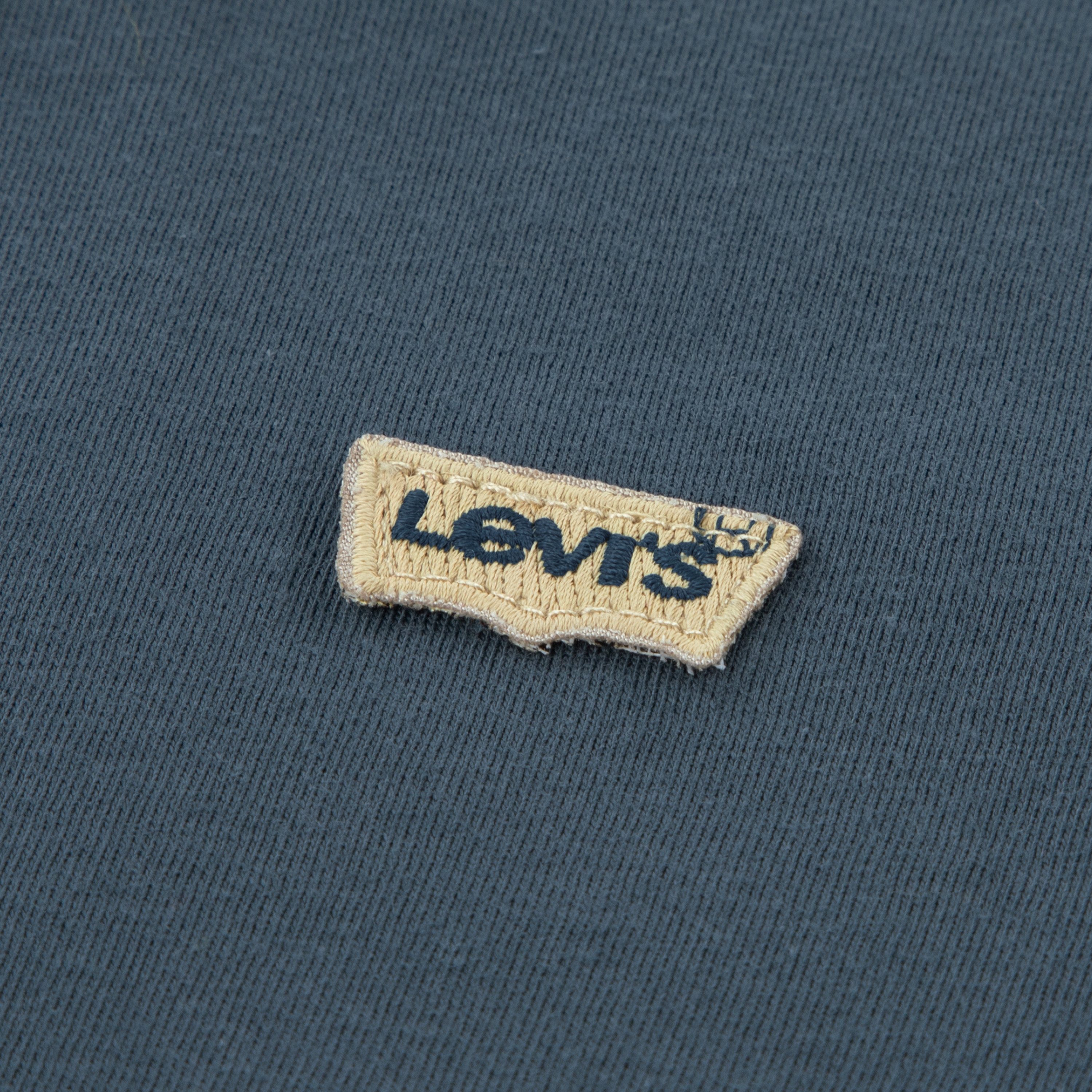 Levi's® Kids Langarmshirt LVB LS GRAPHIC TEE SHIRT aus Baumwolle, mit kleinem Logobadge - for Boys