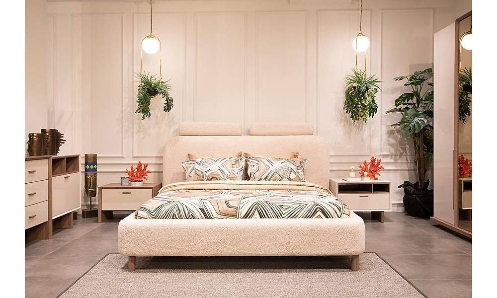 Polsterbett Beiges Doppelbett aus Holz für ein luxuriöses Schlafzimmer