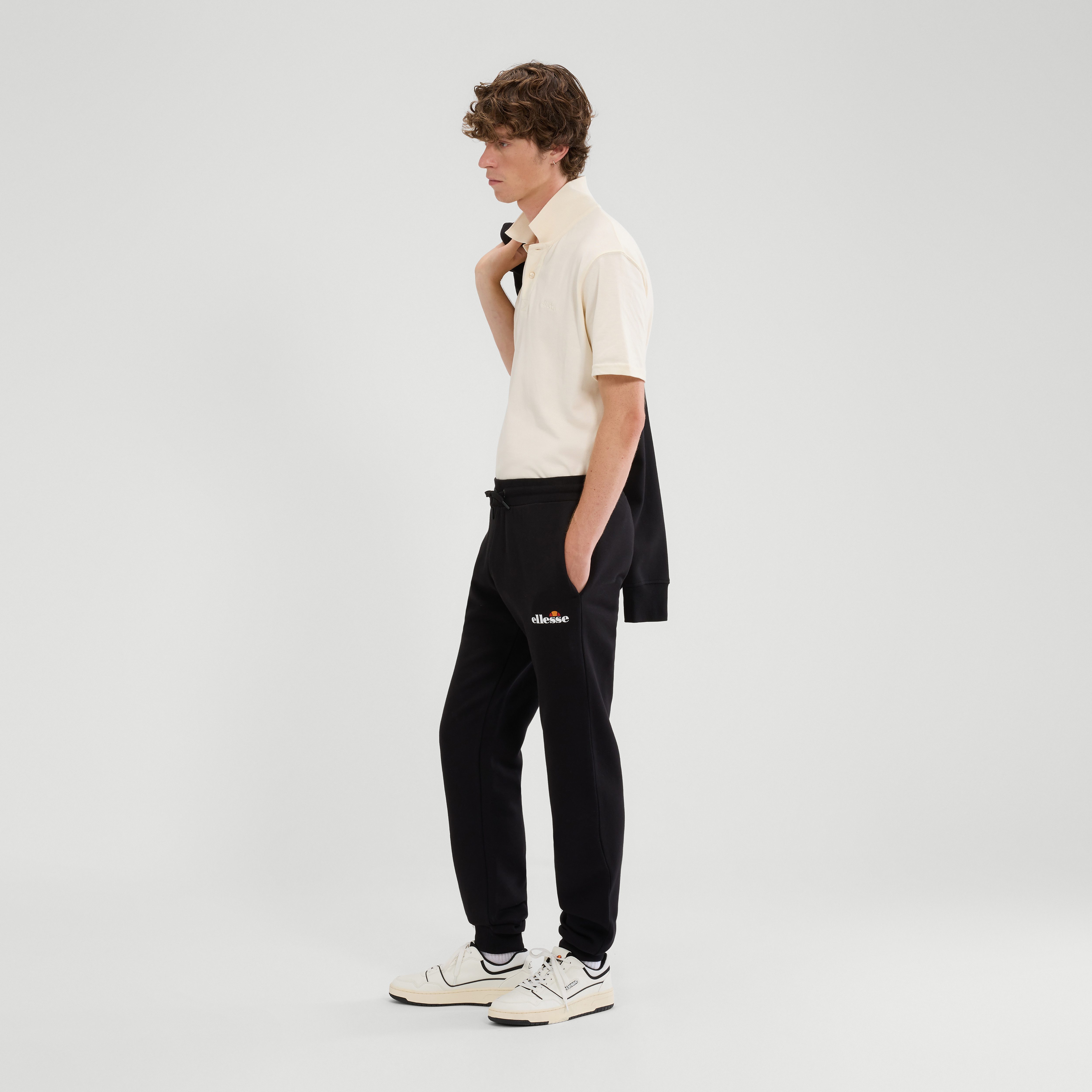 Ellesse Jogginghose CRAVO 2 JOG PANT sportlicher Stil, für sportliche Aktivitäten und Alltag