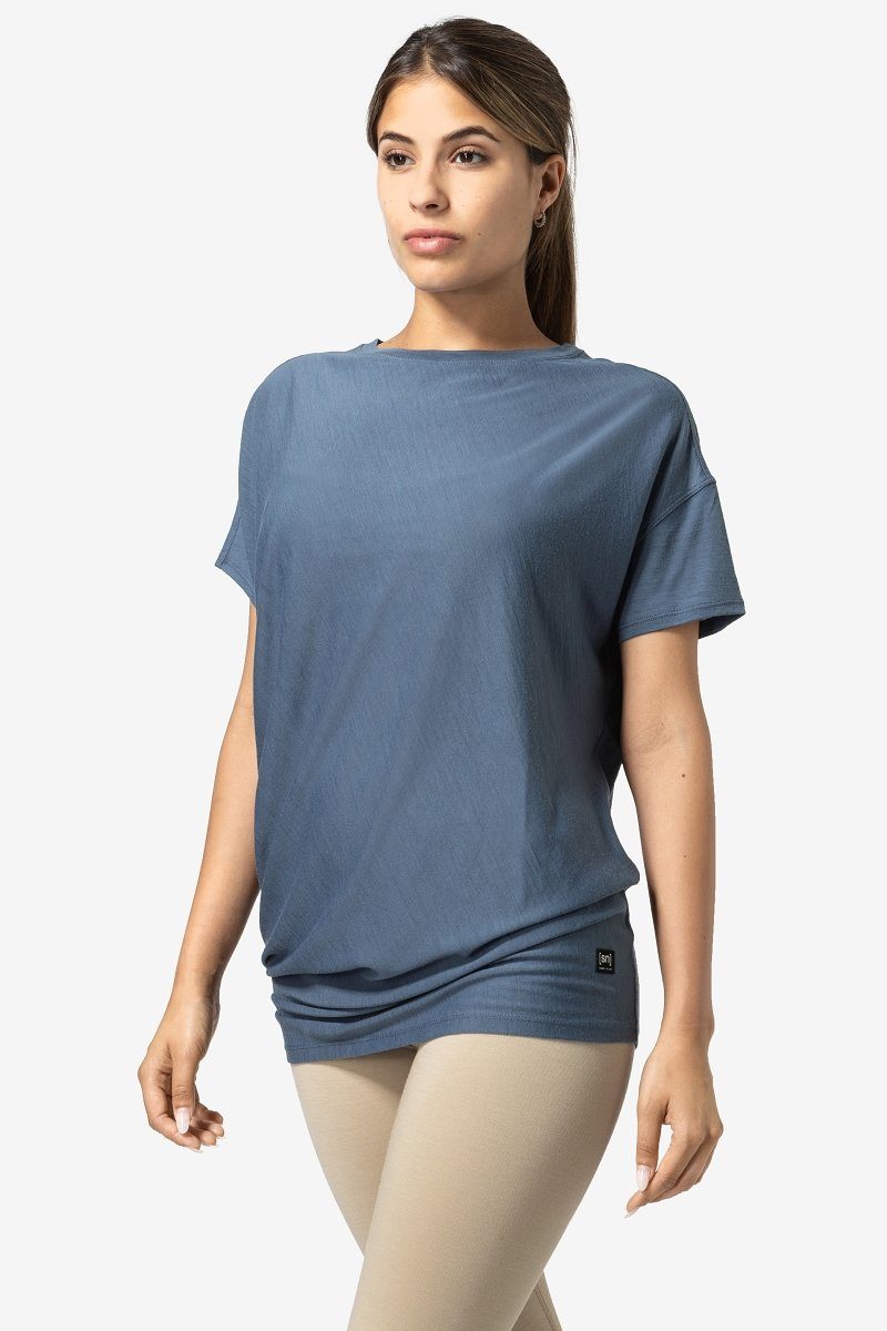 SUPER.NATURAL T-Shirt Merino T-Shirt W YOGA LOOSE TEE bequemer Merino-Materialmix Night Shadow Blue