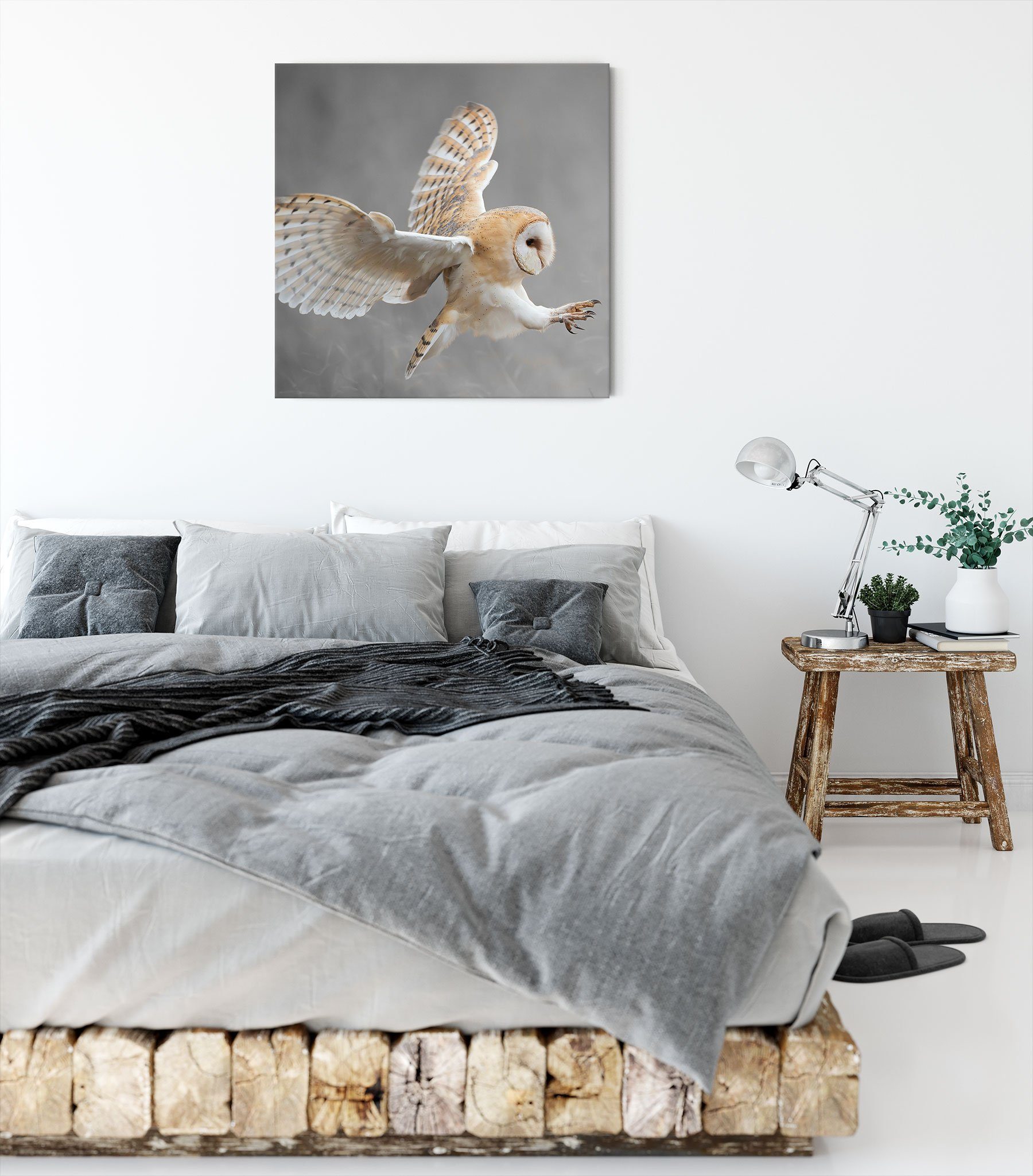 Pixxprint Leinwandbild Fliegende Weiße Eule bei der Jagd, Fliegende Weiße Eule bei der Jagd (1 St), Leinwandbild fertig bespannt, inkl. Zackenaufhänger