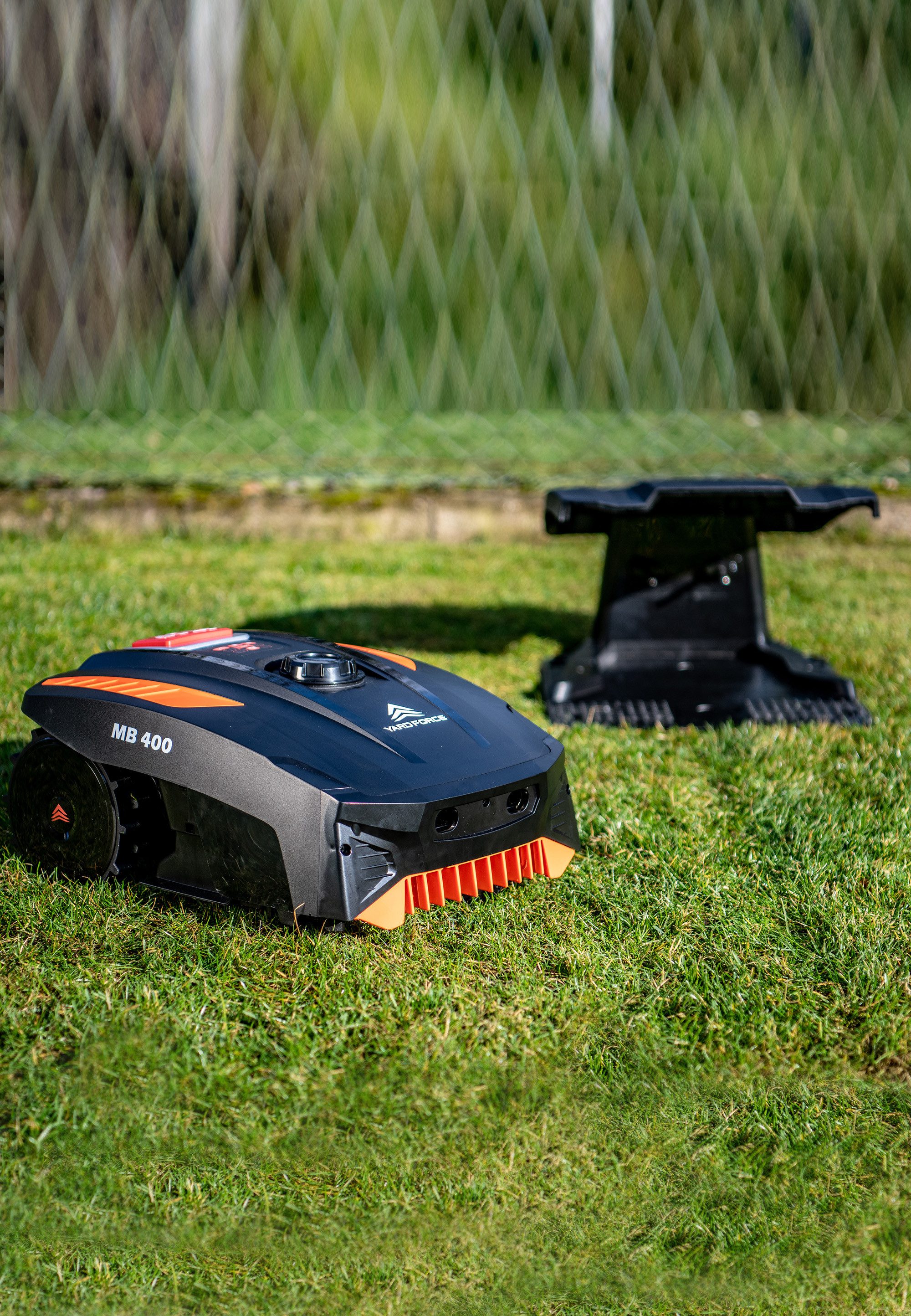 Yardforce Rasenmähroboter MB400, mit praktischer App-Bedienung