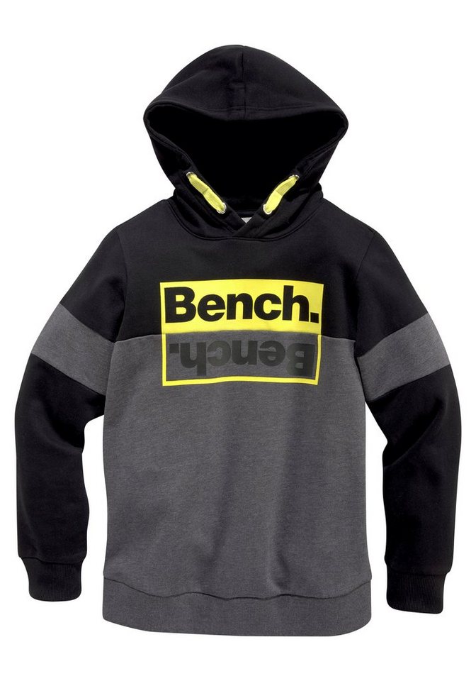 Bench. Kapuzensweatshirt mit kontrastfarbenen Details