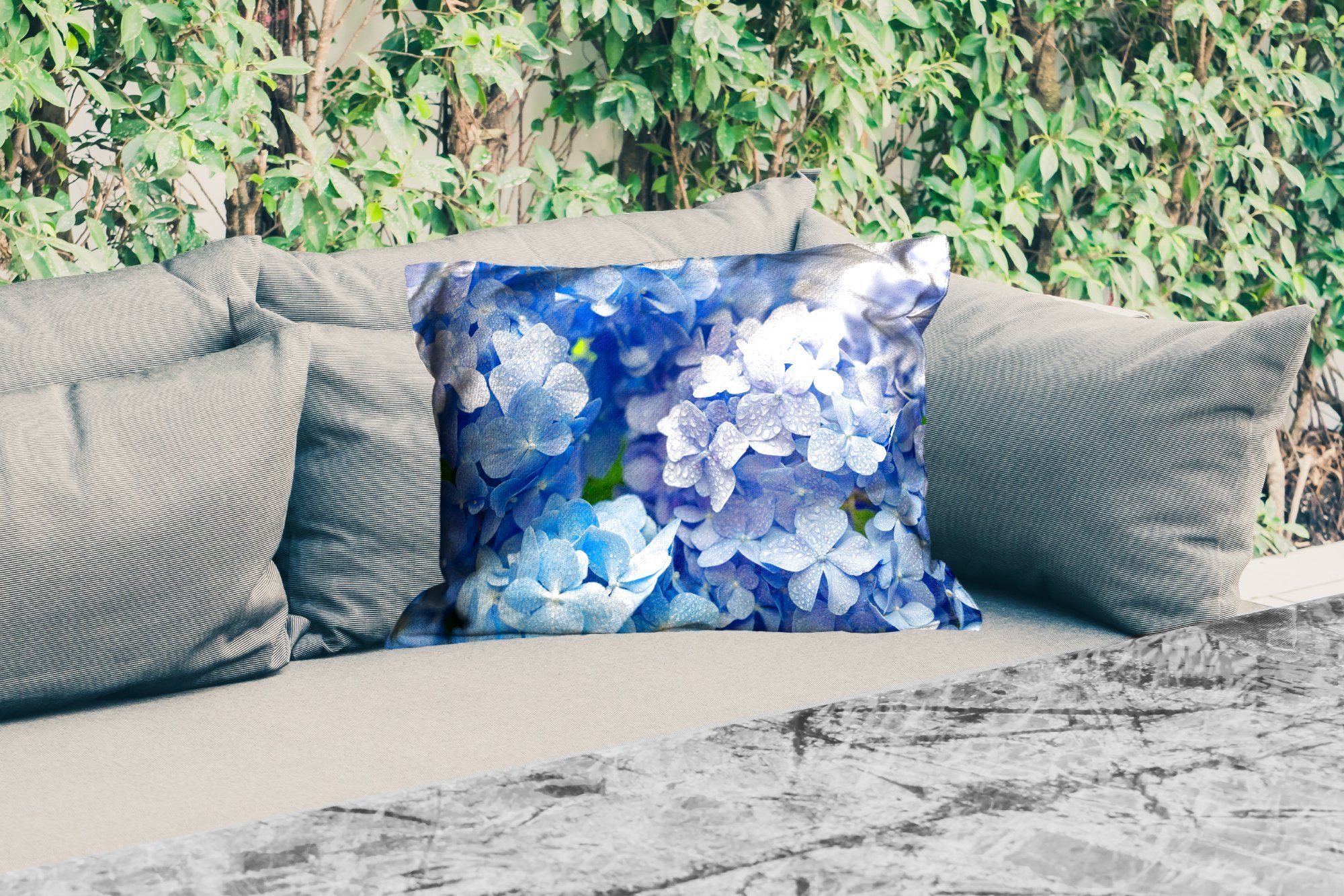 Hortensie Outdoor-Dekorationskissen, Dekokissen MuchoWow Kissenhülle Polyester, - Dekokissenbezug, - - Floral Blau, Botanisch - Wassertropfen