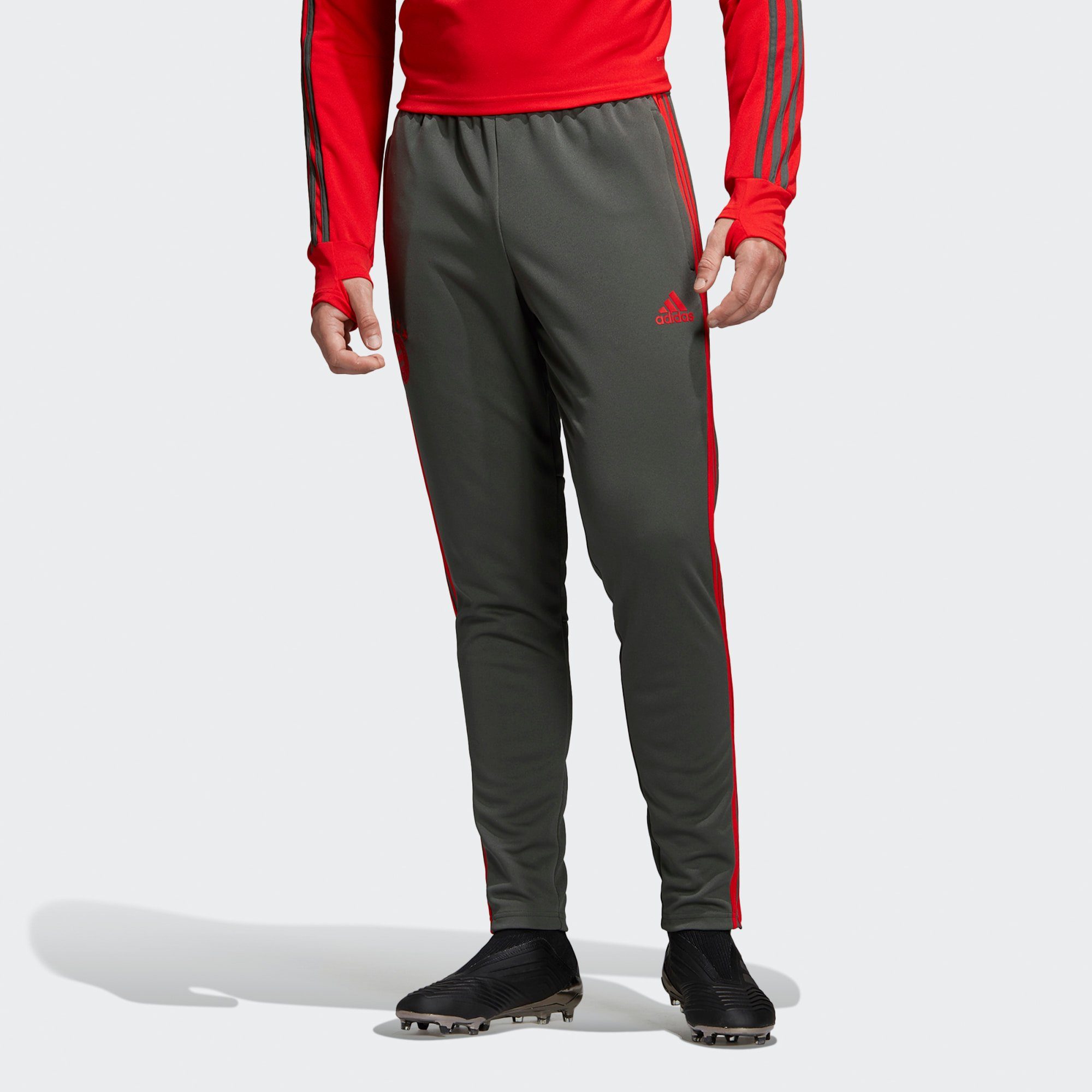adidas Performance Trainingshose »FC Bayern München FC Bayern München Fußball Trainingsanzug, *NEU*, Joggings