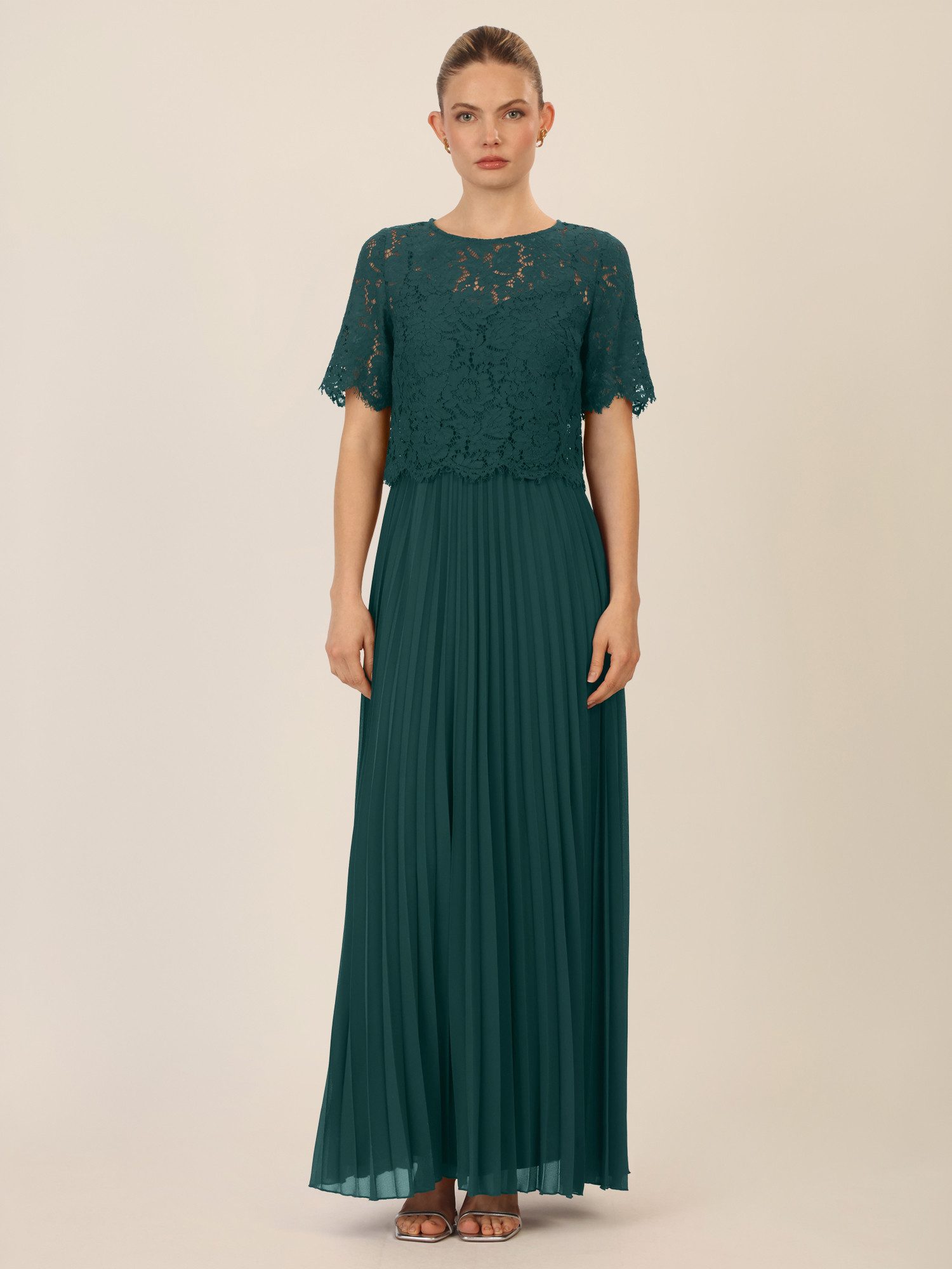 Apart Abendkleid mit Spitzenoberteil und Plisseerock günstig online kaufen