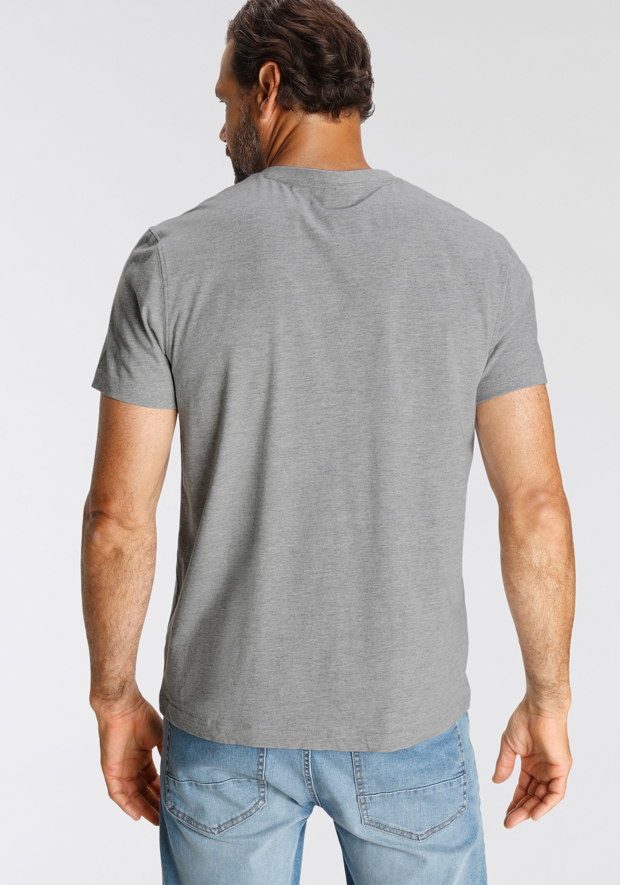 H.I.S V-Shirt (3-er Pack) Kurzarm, Slim Fit, aus Baumwolle – Bild 5 von 5