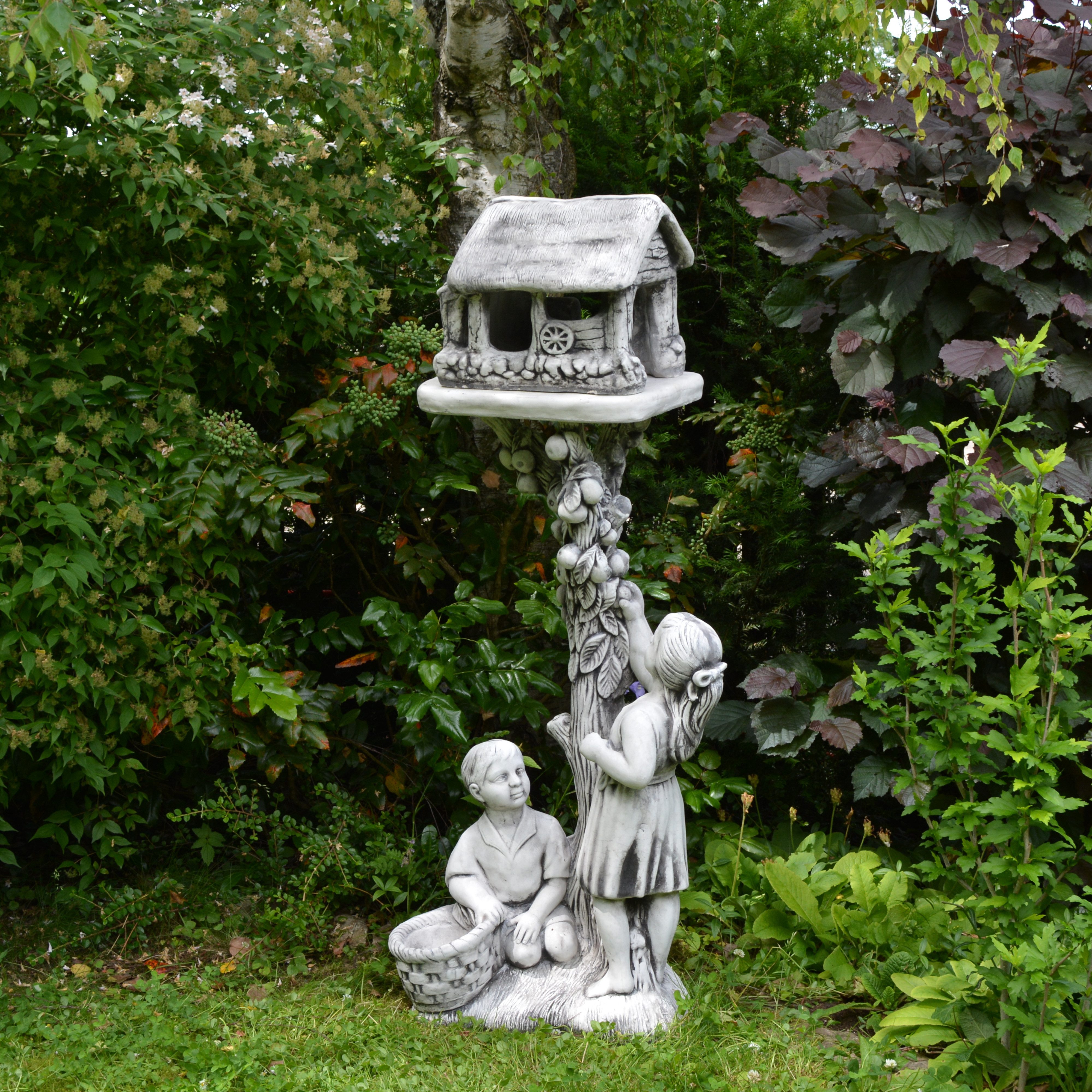 gartendekoparadies.de Gartenfigur Junge & Mädchen mit Vogelhaus Steinfigur 138 cm Steinguss 122 kg, Frostsicher