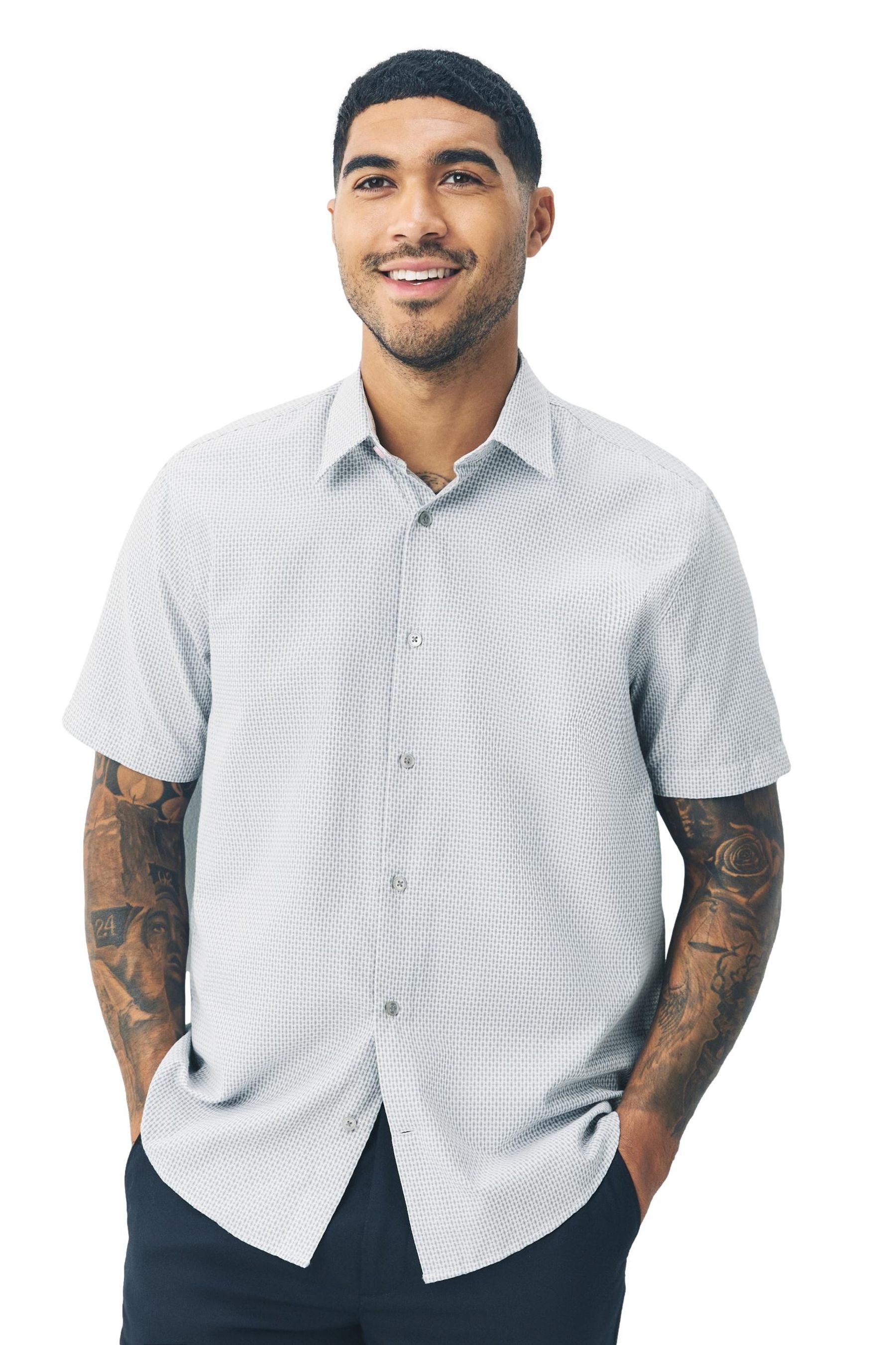 Next Kurzarmhemd Kurzärmliges Hemd mit Struktur, Regular Fit (1-tlg) günstig online kaufen