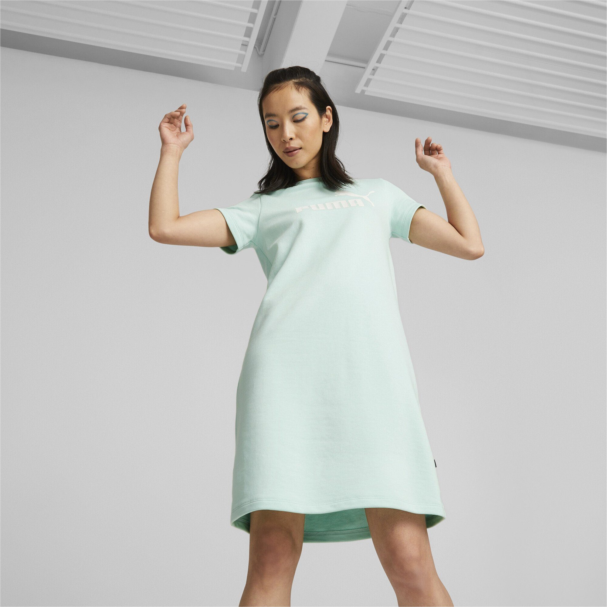 Essentials Damen Green Logo Sweatkleid Burst PUMA Kleid Minty