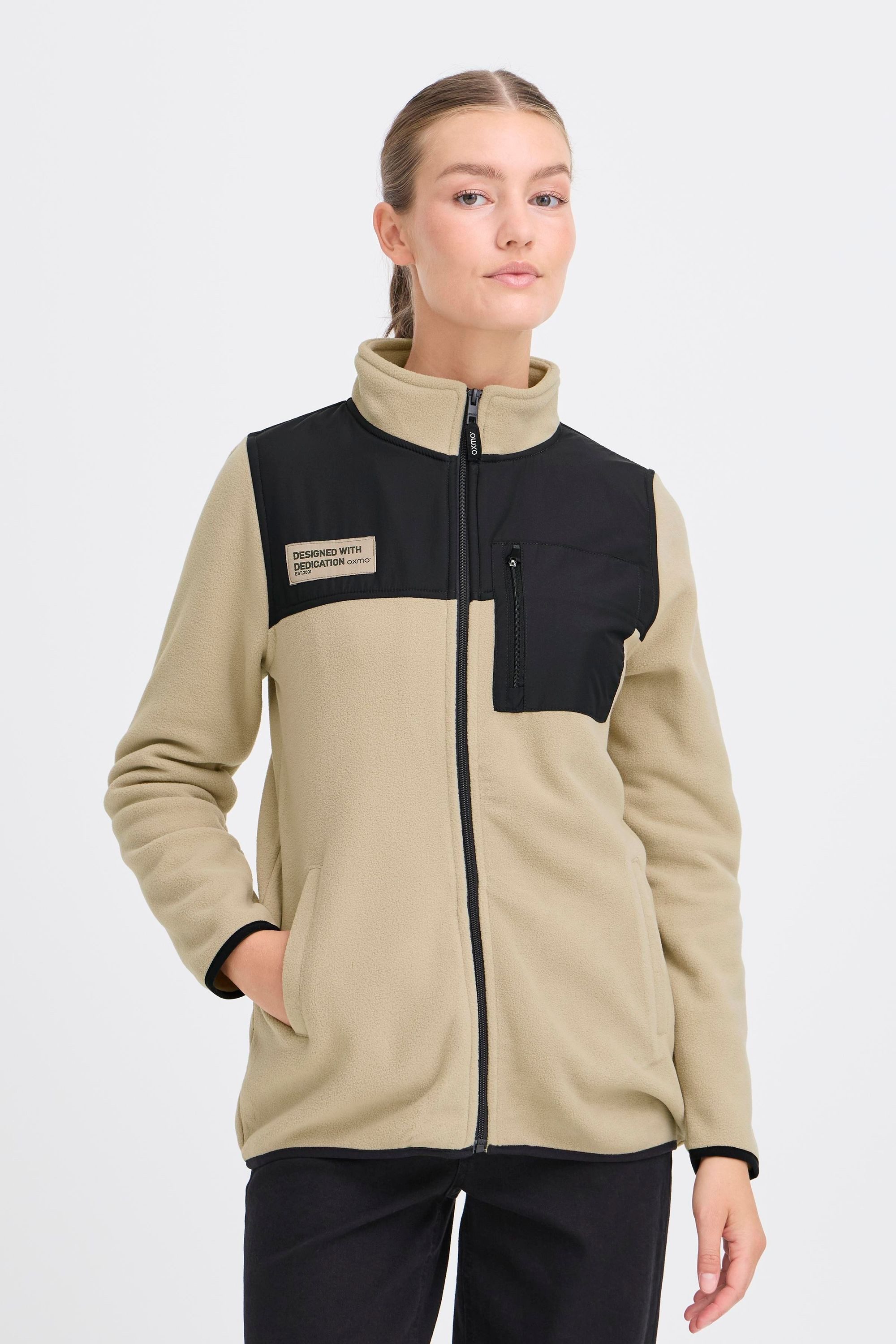 OXMO Fleecejacke OXNete Kuschelige Fleecejacke mit praktischen Taschen und Stehkragen