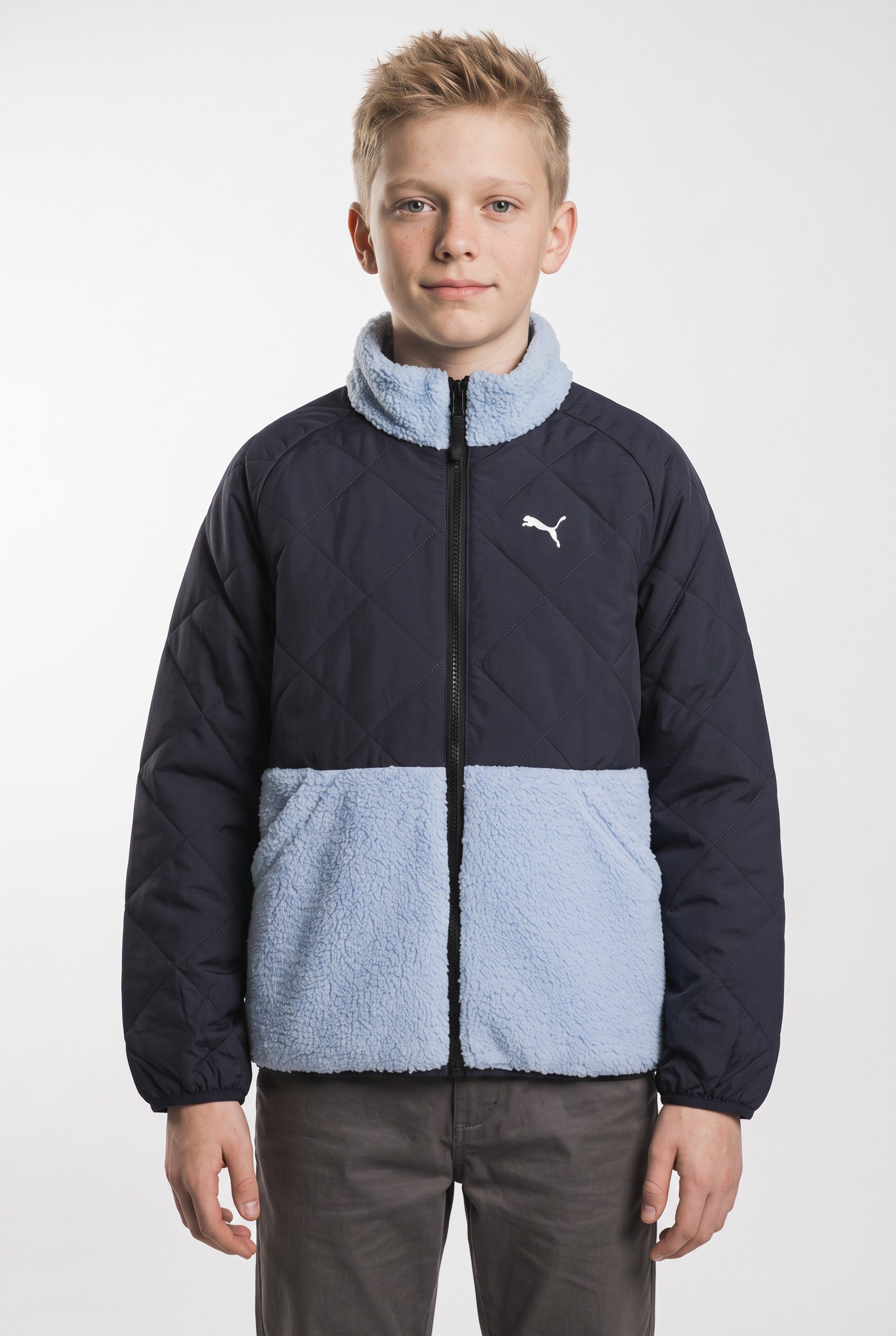 PUMA Trainingsjacke QUILTED SHERPA JACKET für Jugendliche, mit Stehkragen, mit Kängurutasche, wärmeisolierend